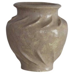 Vaso in ceramica smaltata rosa, Francia