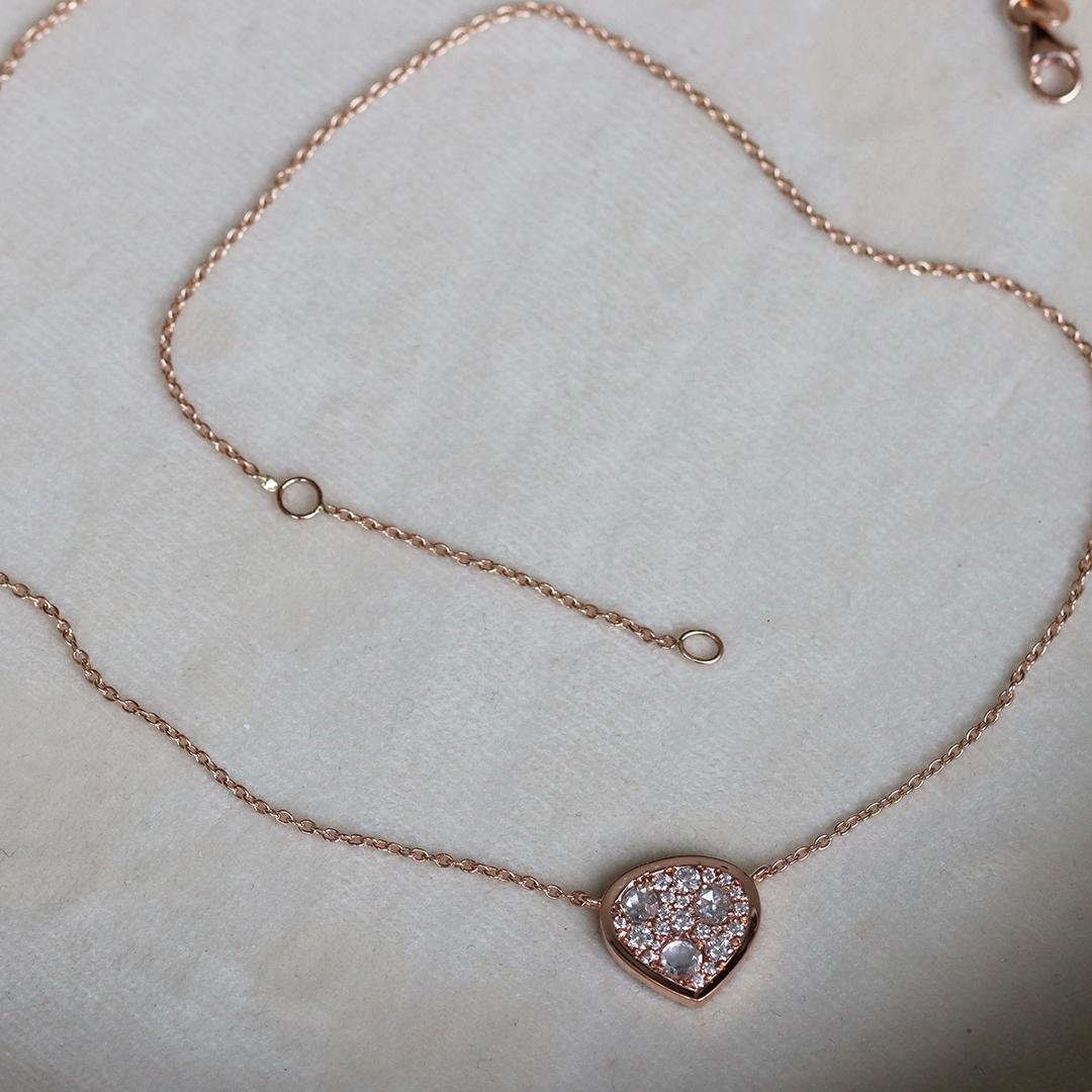 Rose Gold 0.51 ct. White Brilliant- and Rose-Cut Diamond Pave Pendant Necklace For Sale 6