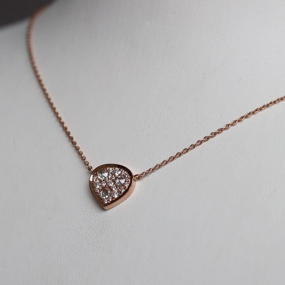 Rose Gold 0.51 ct. White Brilliant- and Rose-Cut Diamond Pave Pendant Necklace In New Condition For Sale In Antwerp, BE