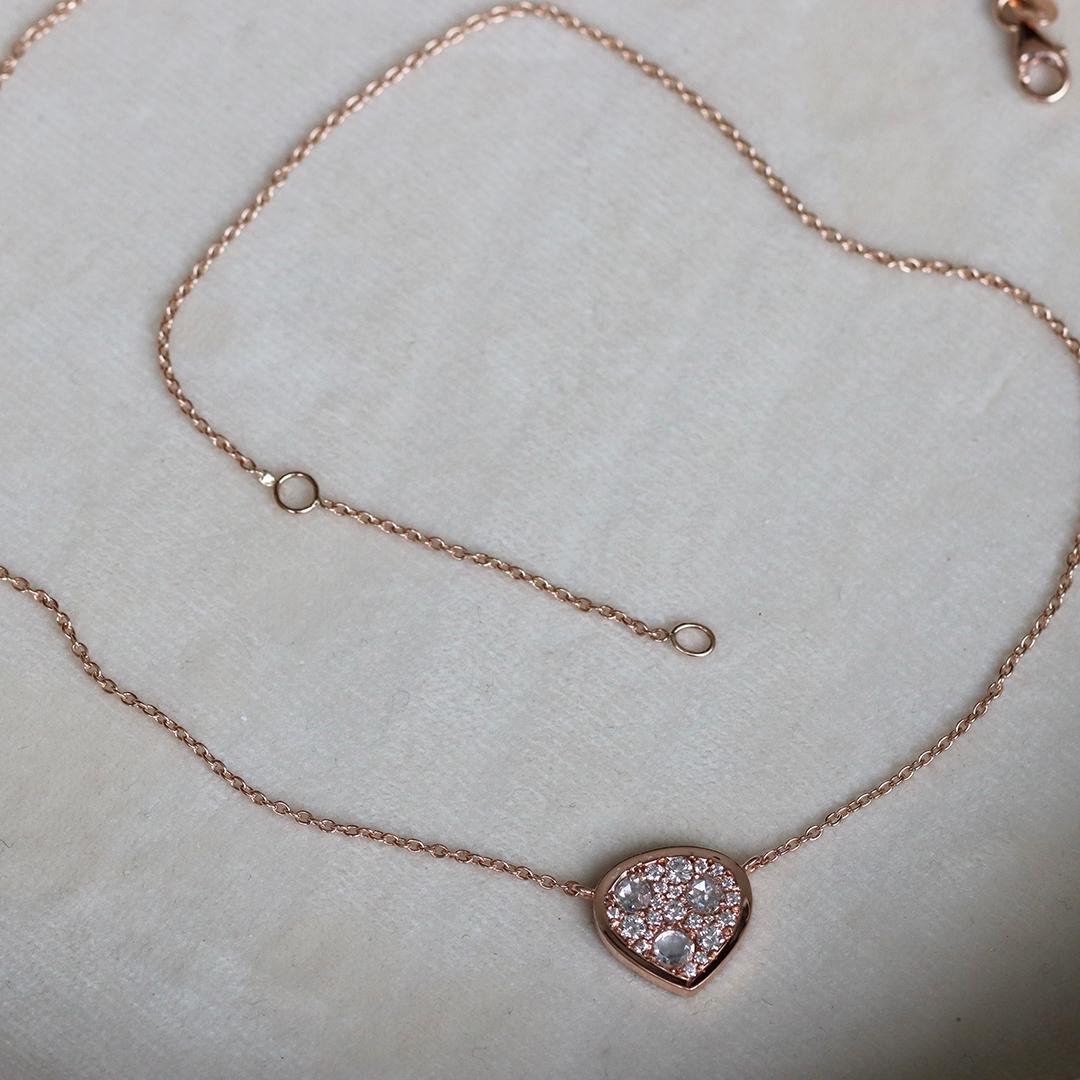 Rose Gold 0.51 ct. White Brilliant- and Rose-Cut Diamond Pave Pendant Necklace For Sale 2