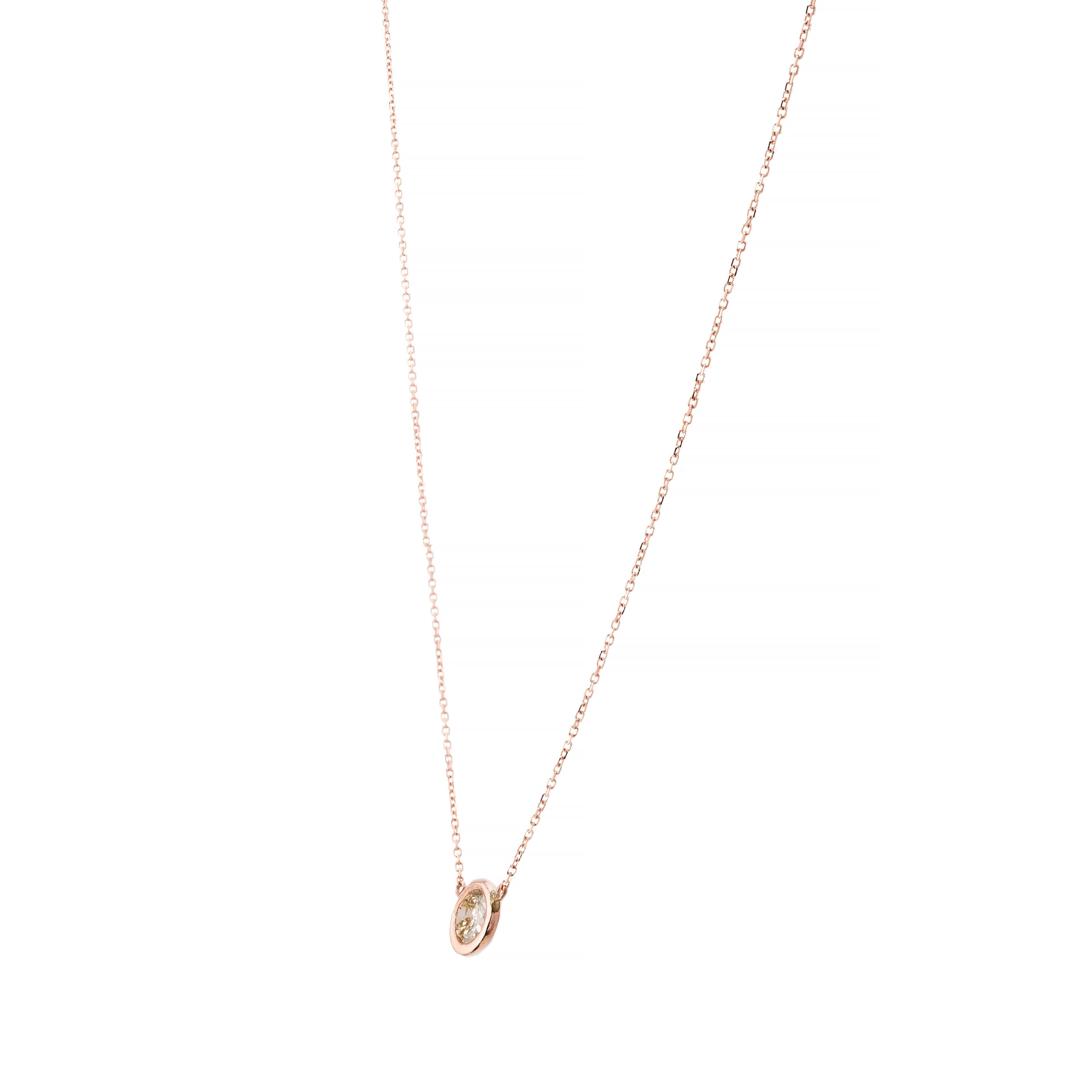 Collana con ciondolo solitario in oro rosa con castone di diamanti da 0,80 carati in 14 carati In condizioni ottime in vendita a Boston, MA