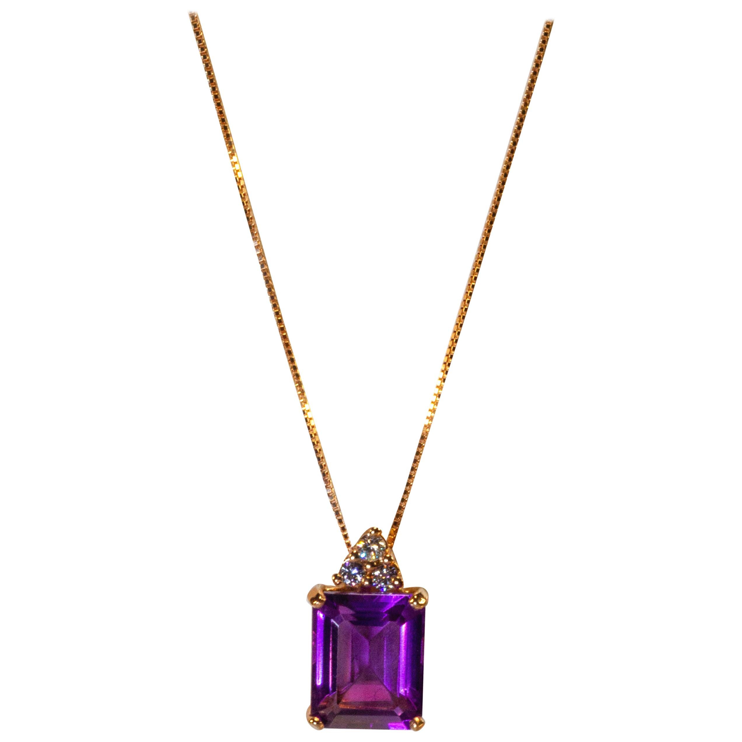 Rose Gold 18 Karat 4.20 Carat Purple Amethyst and Diamond Necklace For Sale