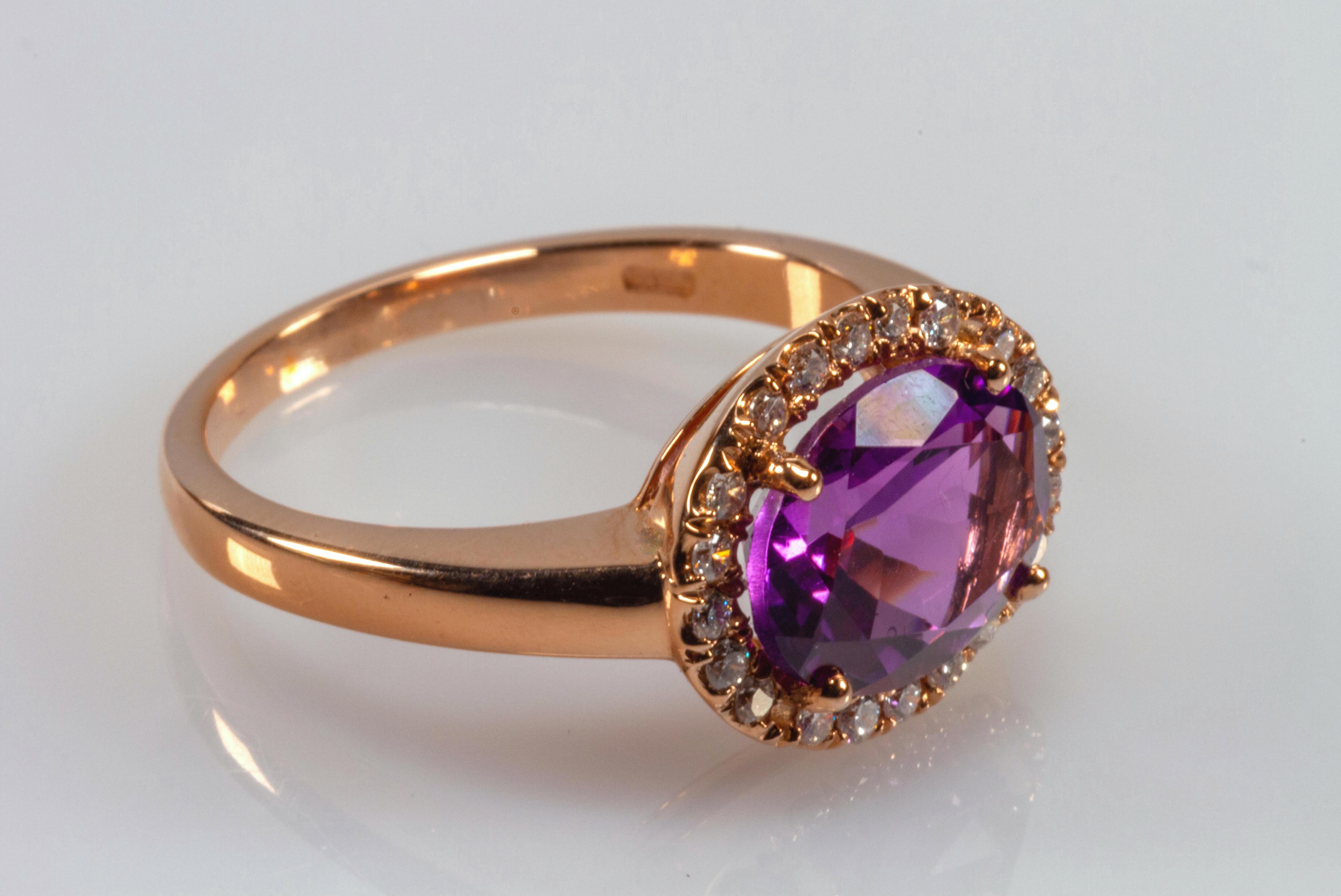Rose Gold 18k , 2.28 Carat Purple Amethyst and Diamond Ring In New Condition For Sale In Rome, IT