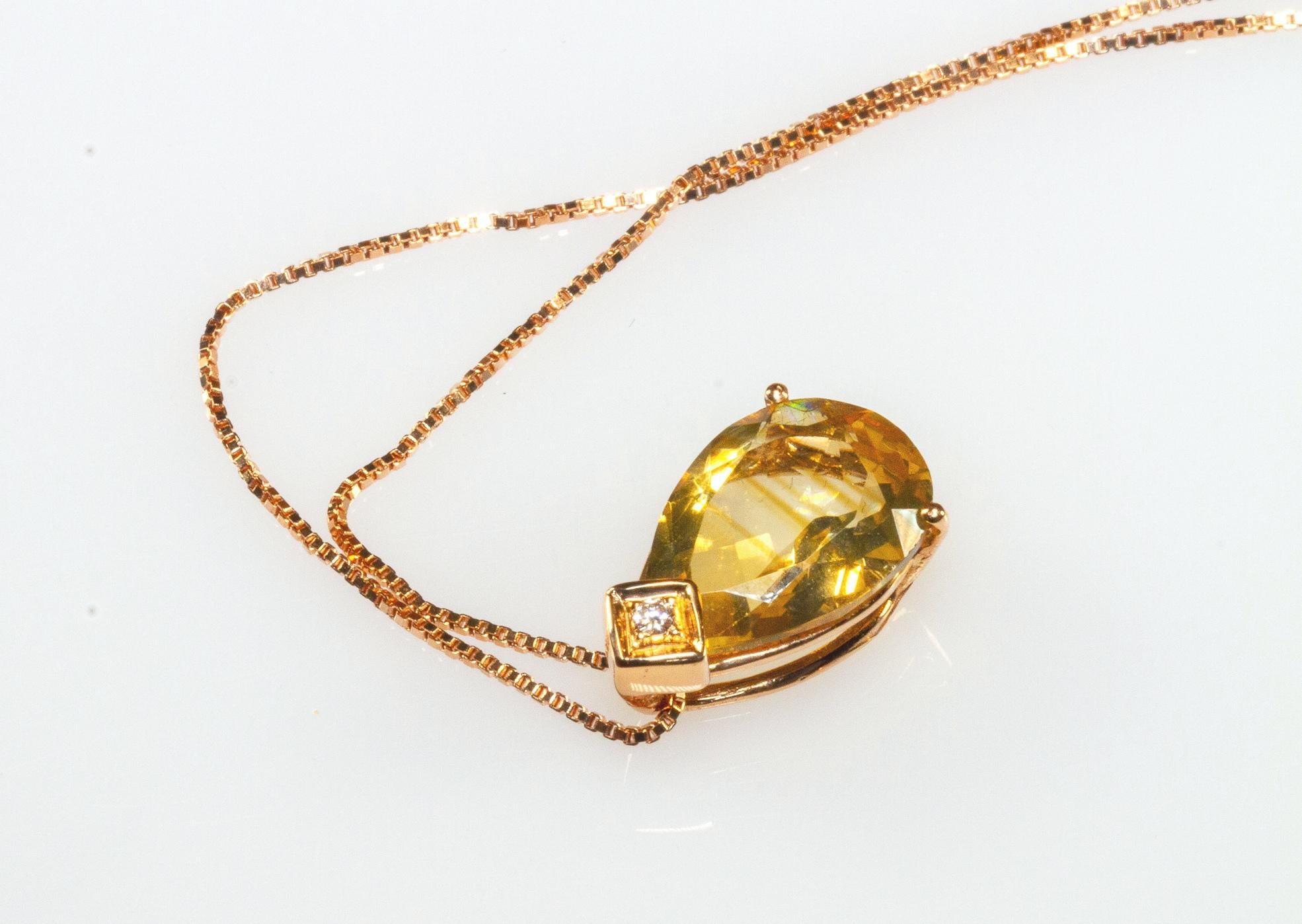 Rose Gold 18k , 3.30 Carat Lemon Quartz and Diamond Necklace In New Condition In Rome, IT