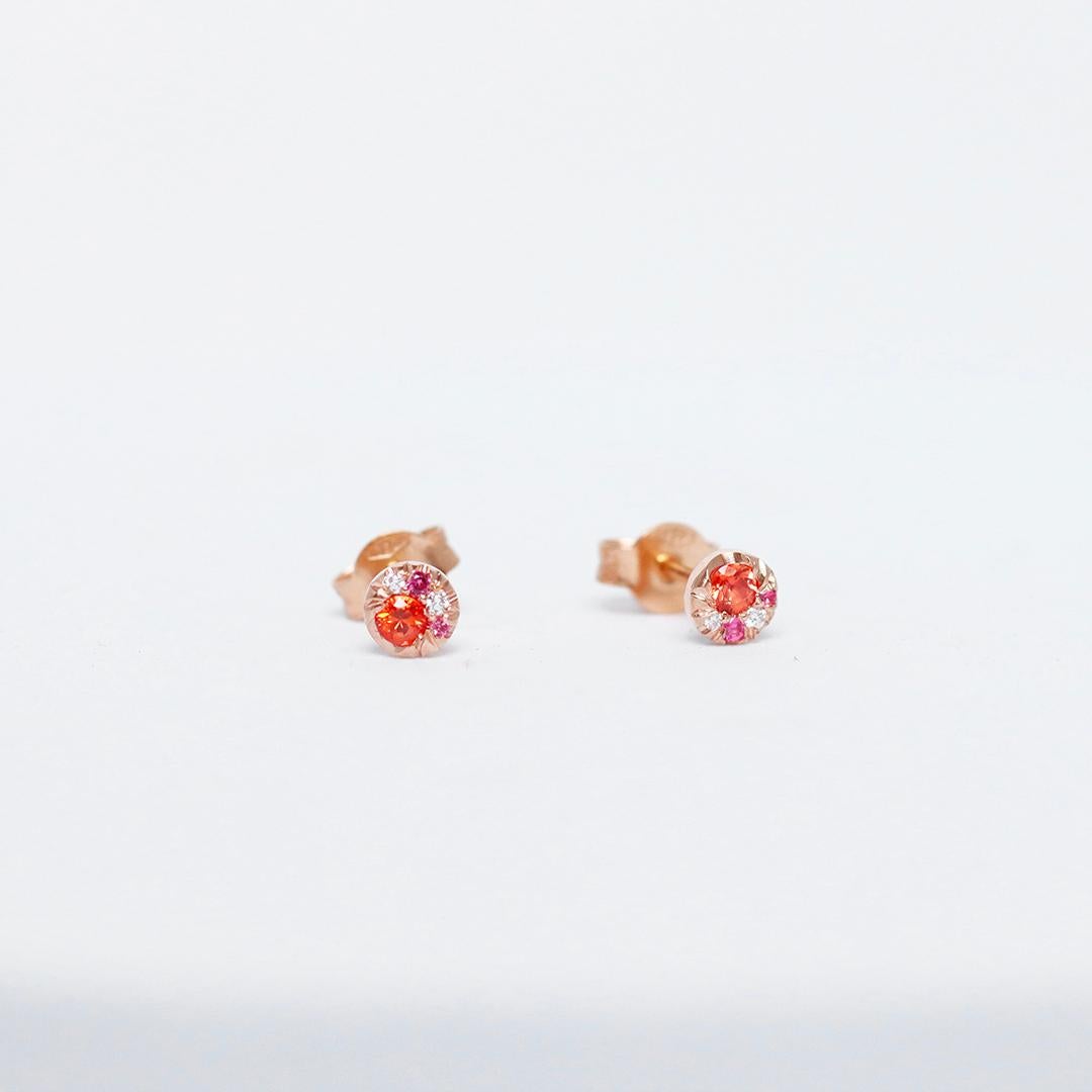 Contemporaneo Orecchini con diamante Padparadscha, zaffiro e spinello in oro rosa da 5 mm in vendita