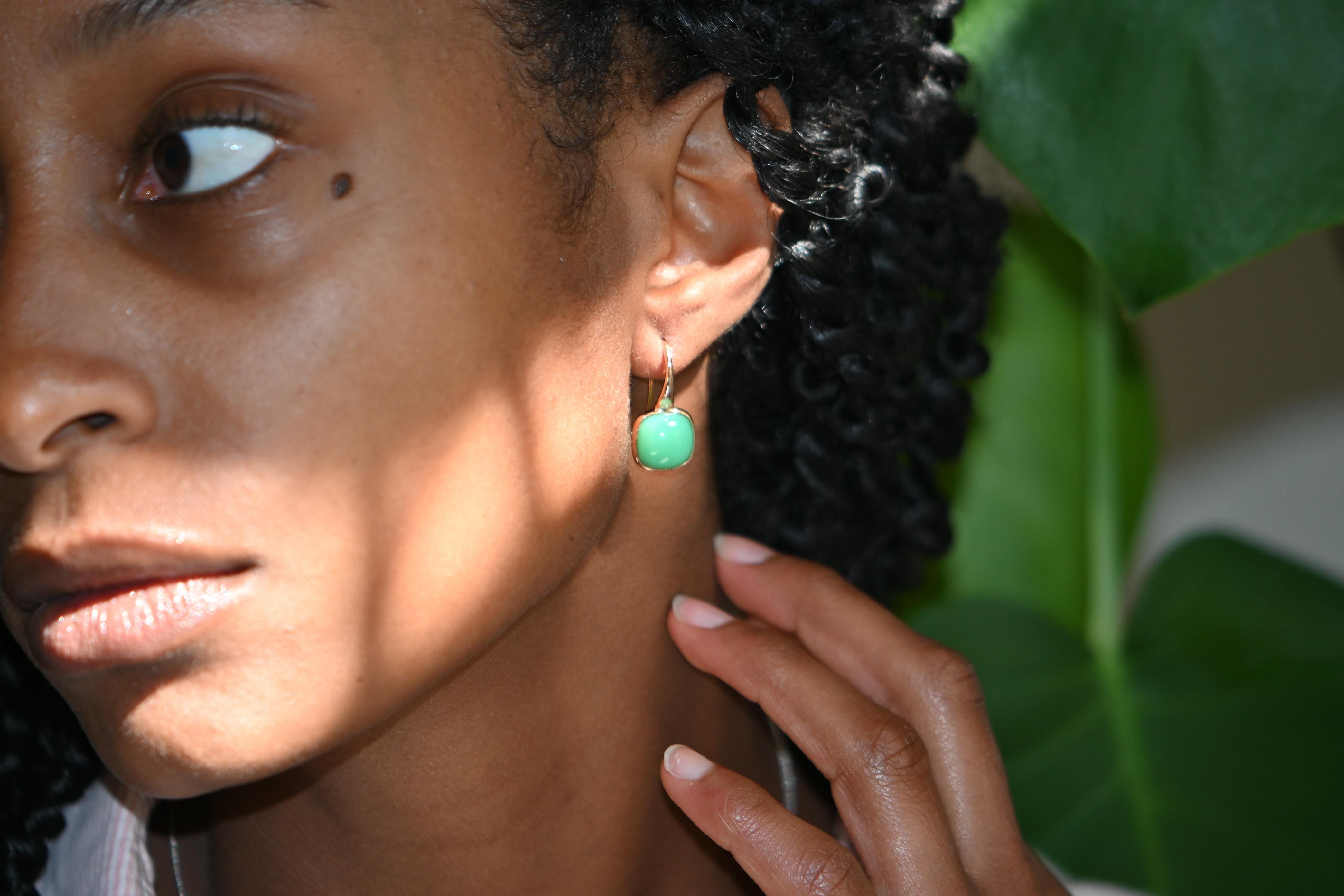 Women's or Men's Rose Gold and Crisoprasio Earrings For Sale