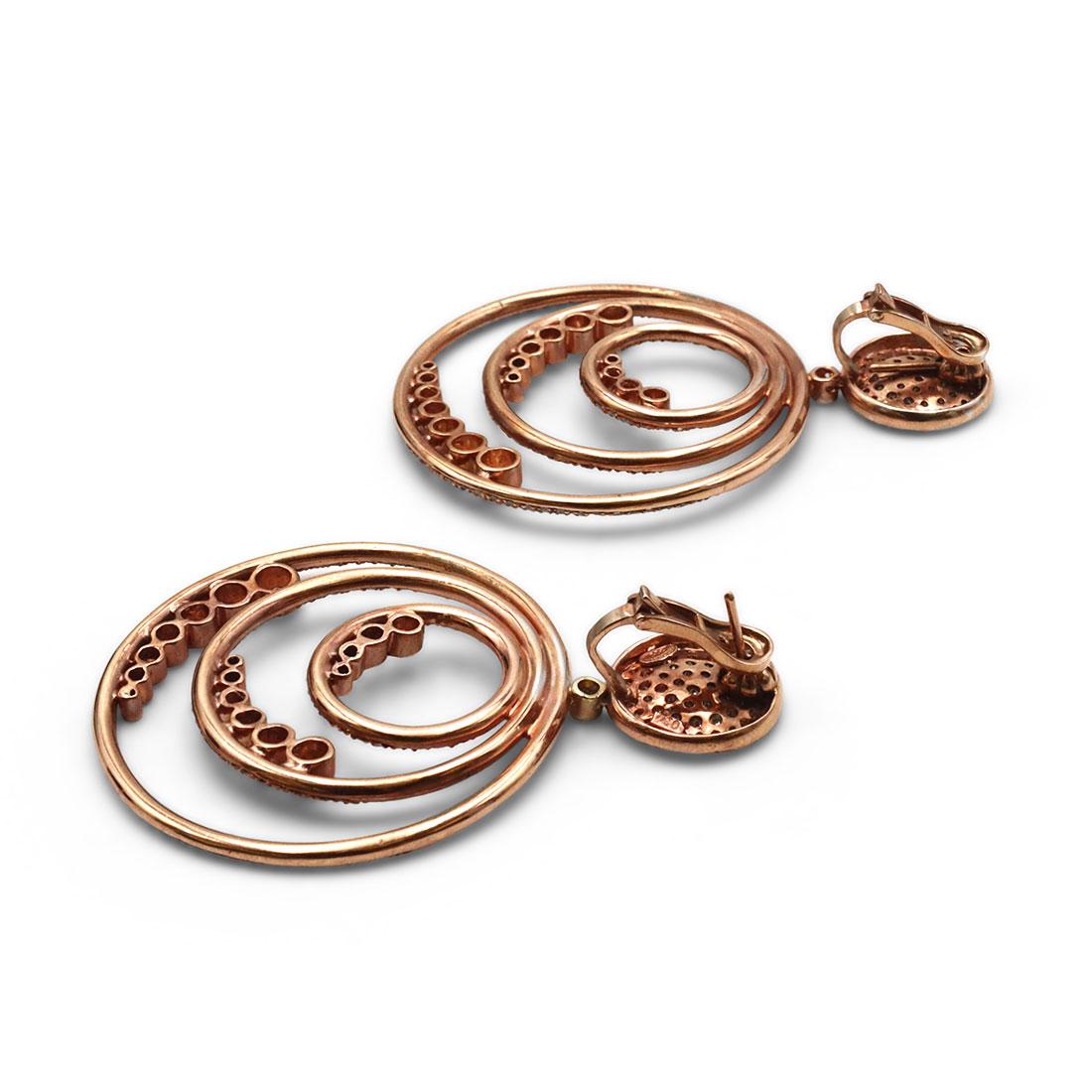 Rose Gold and Diamond Chandelier Earrings In Excellent Condition In New York, NY