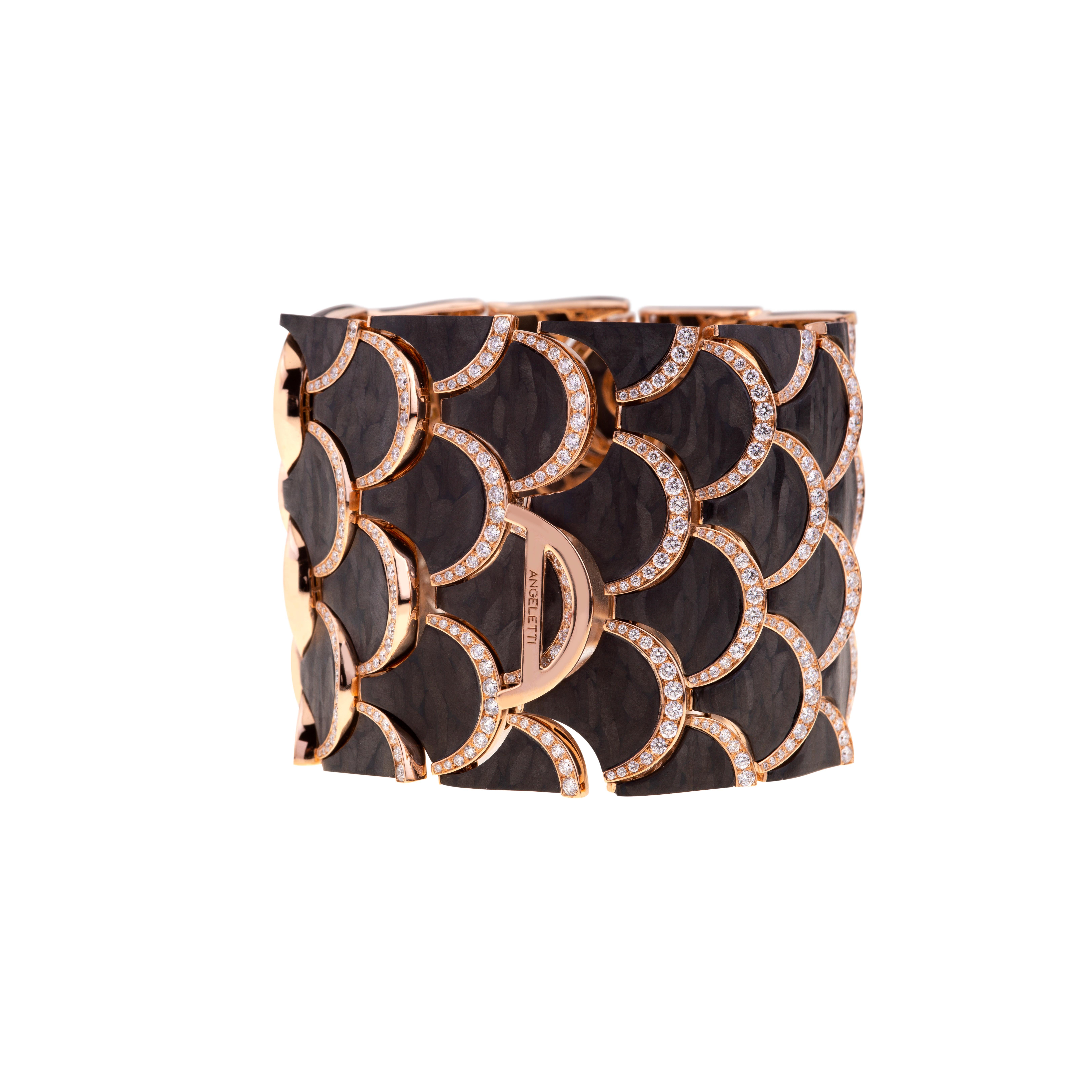 Rose Gold and Mother of Pearl Flexible Band Bracelet In New Condition For Sale In Roma, IT