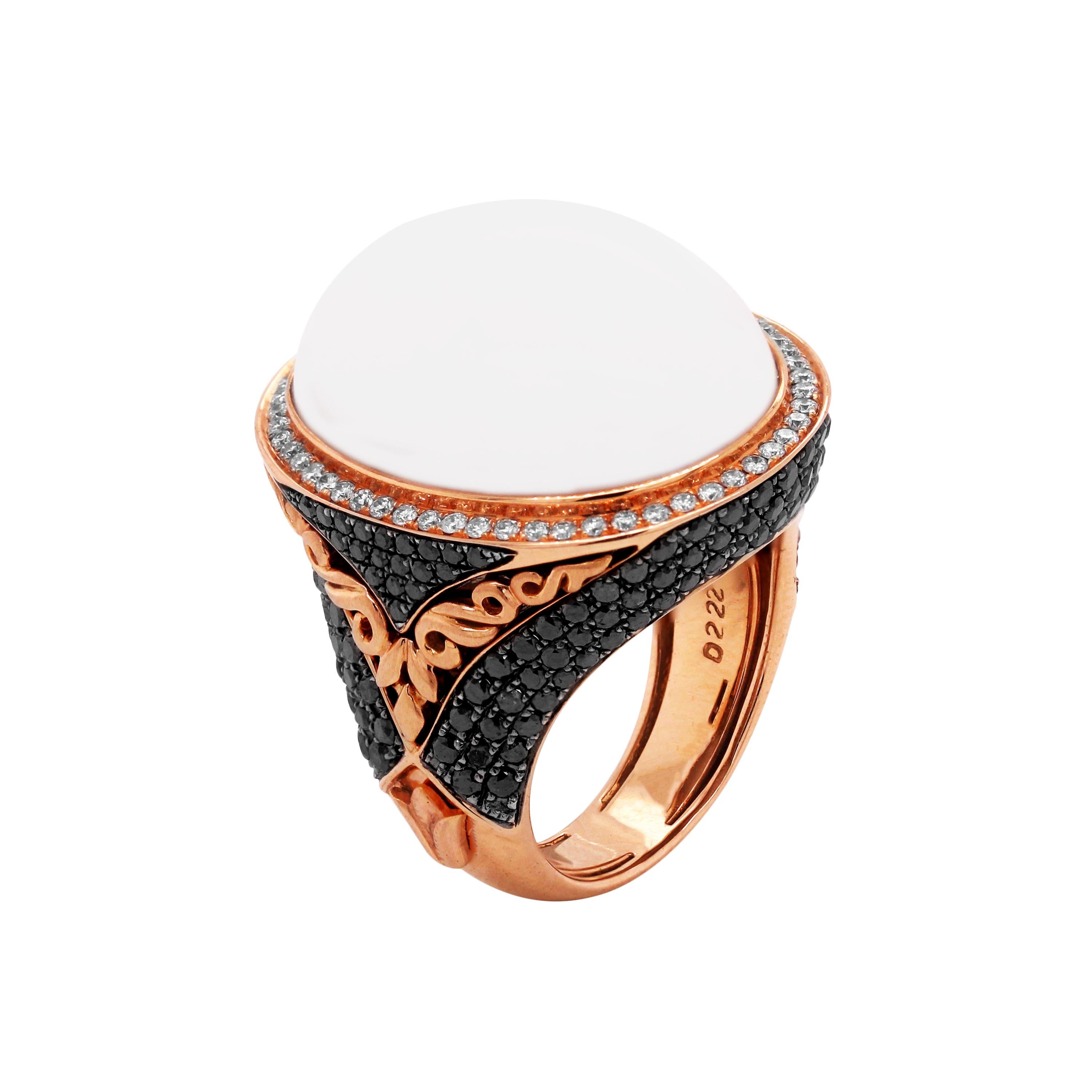 Rose Gold and White Black Diamond Ring with White Agate Center In Excellent Condition In Boca Raton, FL