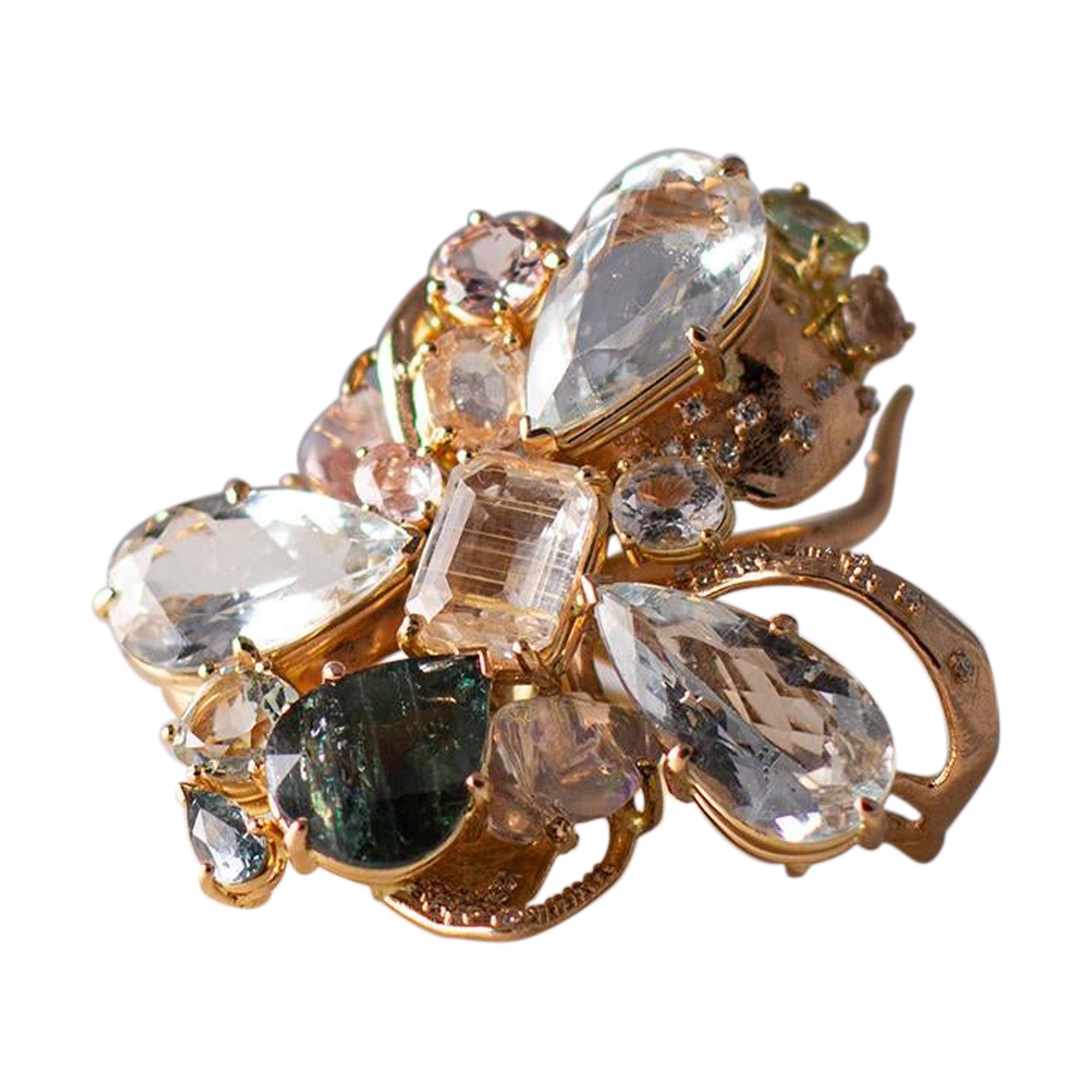 Anello contemporaneo artigianale in oro rosa con acquamarine, diamanti e zaffiri in vendita 9