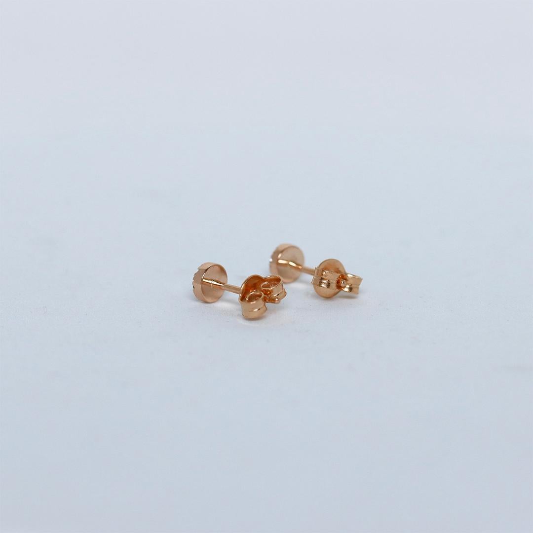 Rose Gold Asymmetrical 5 mm Diamond Padparadscha Sapphire Spinel Stud Earrings In New Condition For Sale In Antwerp, BE