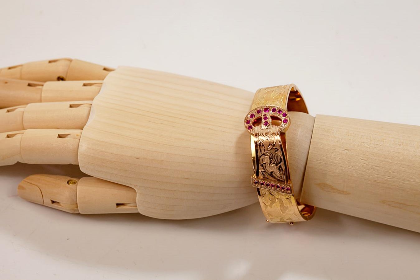 Rose Gold Bangle Bracelet from Portugal For Sale 1