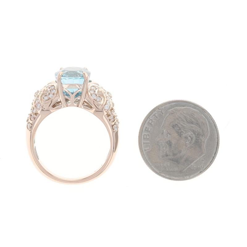 Anello in oro rosa con diamante zircone blu - 18k Oval 5.70ctw Flourishing Scroll in vendita 1