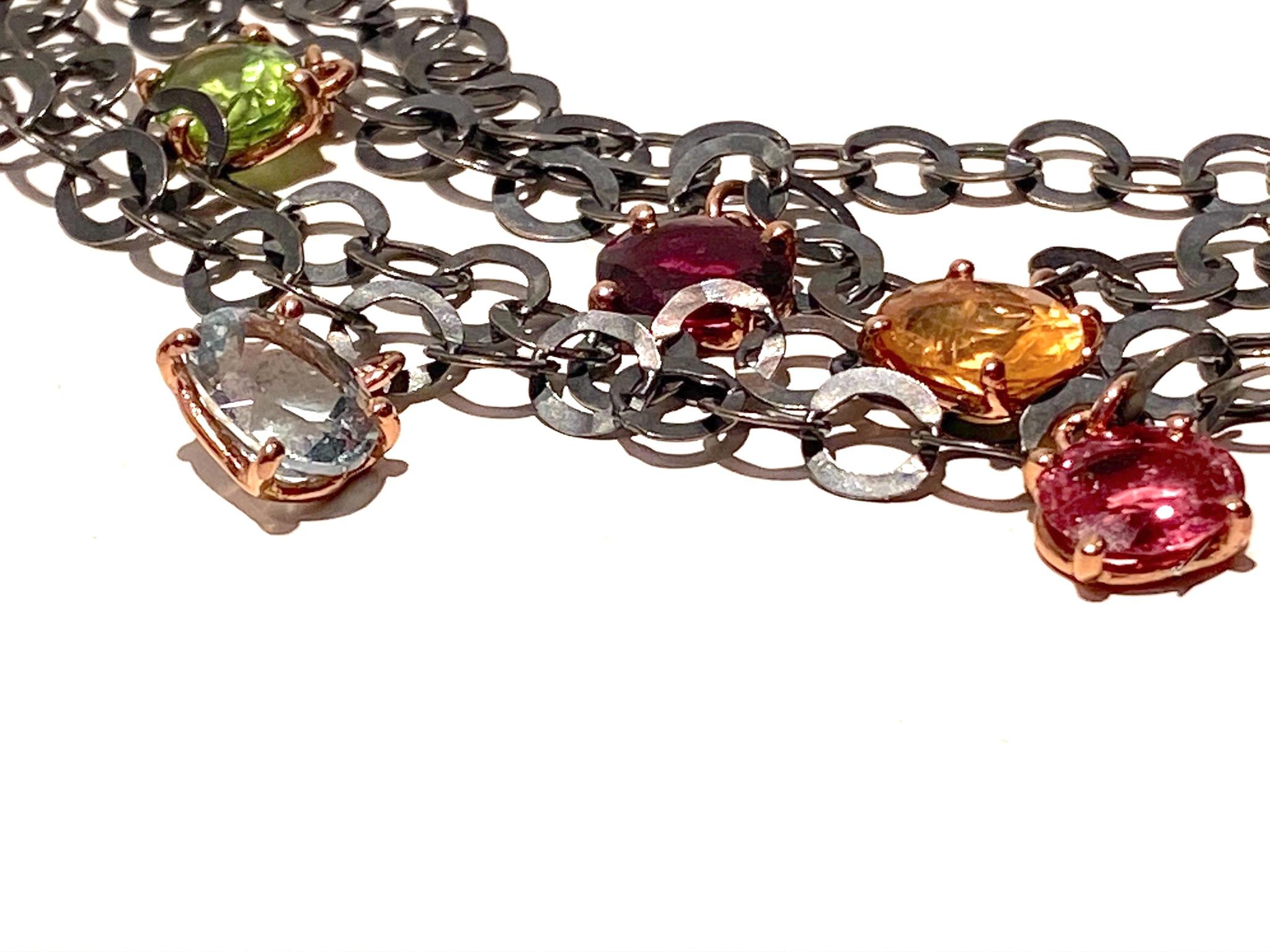 mehrreihige Halsketten Roségold Silber Glieder farbenfrohe Chocker Halskette im Angebot 4