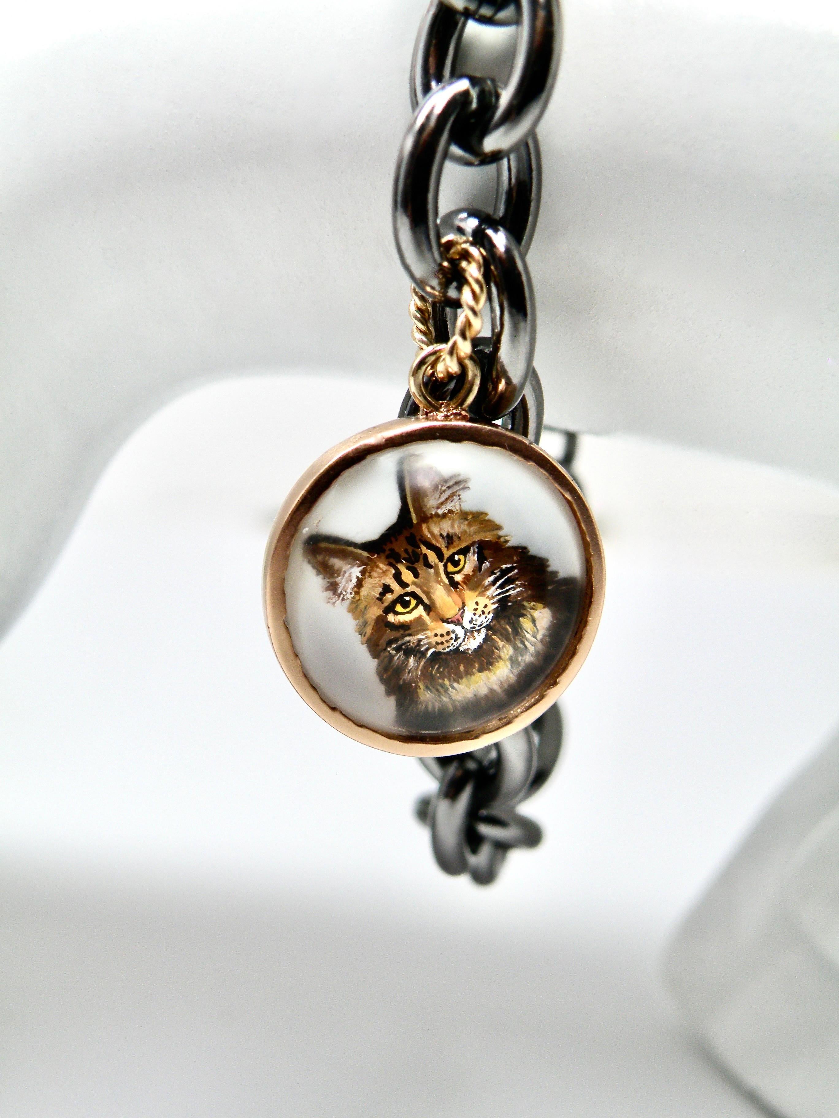 Rose Gold Cat Handpainted in Reverse Quartz Crystal In New Condition For Sale In Cohasset, MA