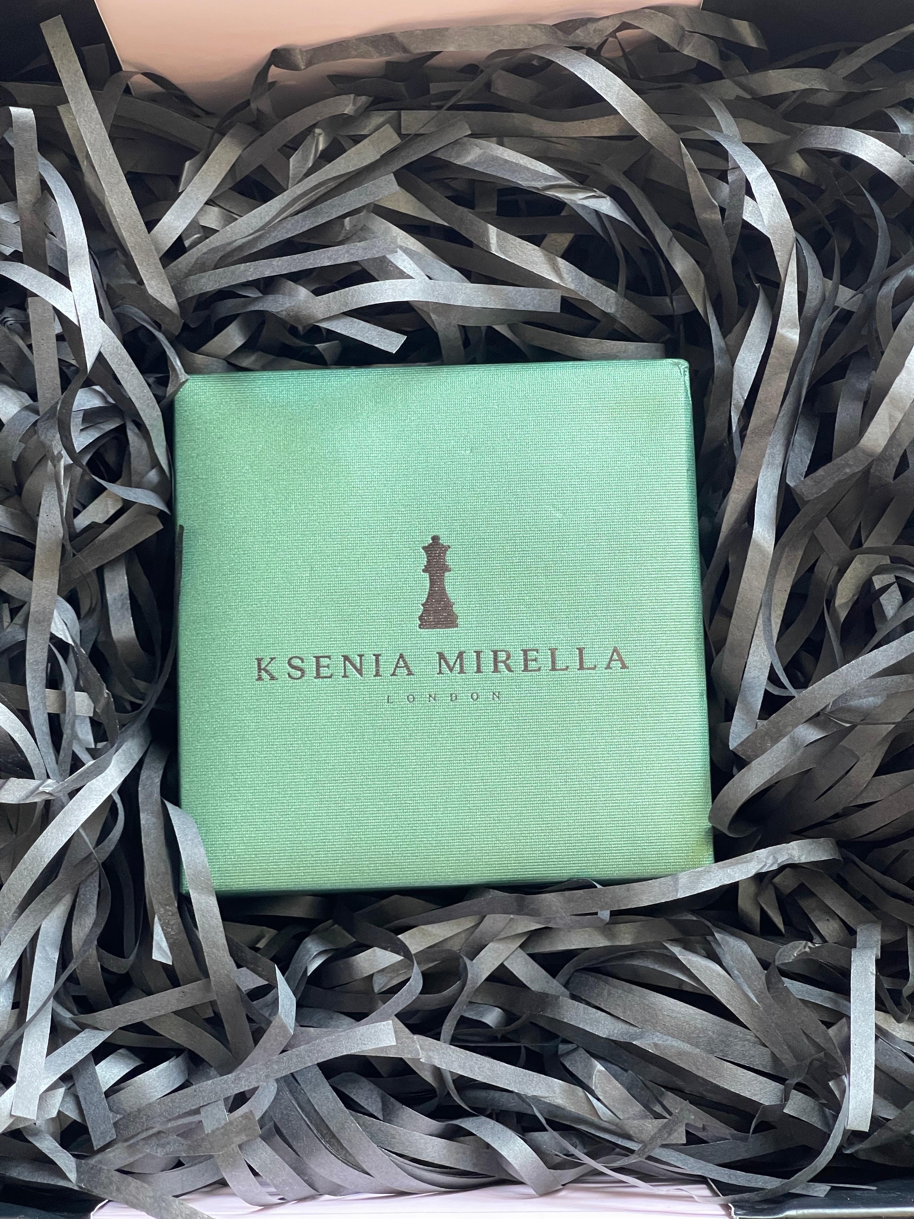 Collana con ciondolo Regina degli Scacchi in oro rosa in vendita 2