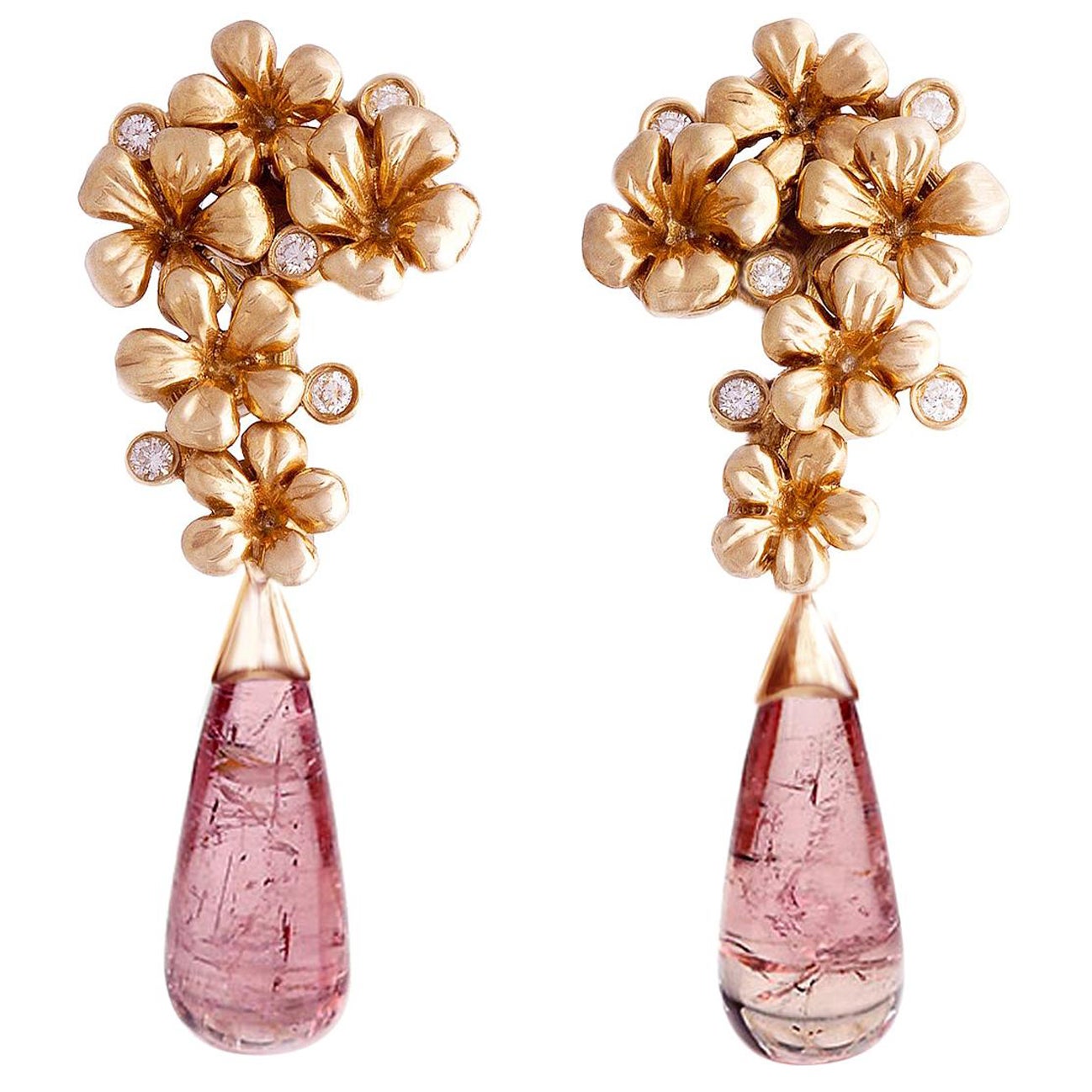 Orecchini a clip contemporanei in oro rosa con diamanti e tormaline rosa
