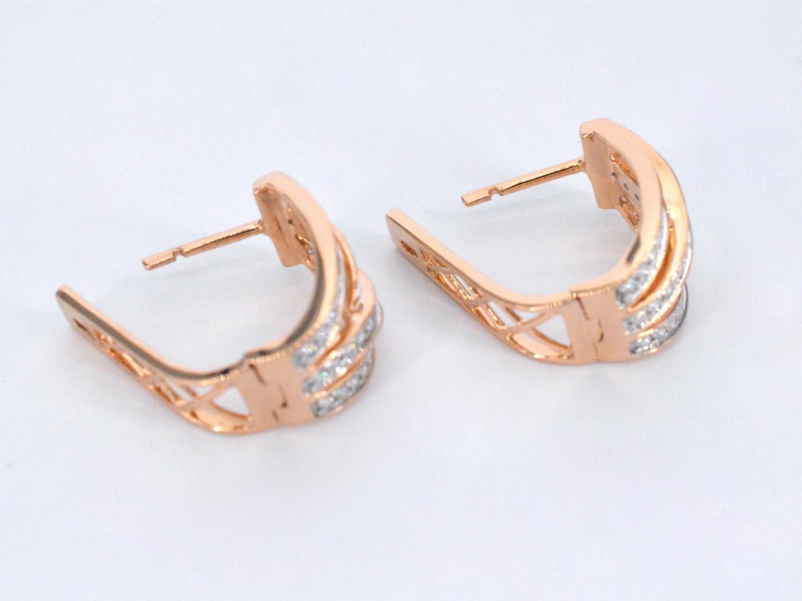 Rose Gold Design Earrings with Brilliant Diamonds For Sale 1