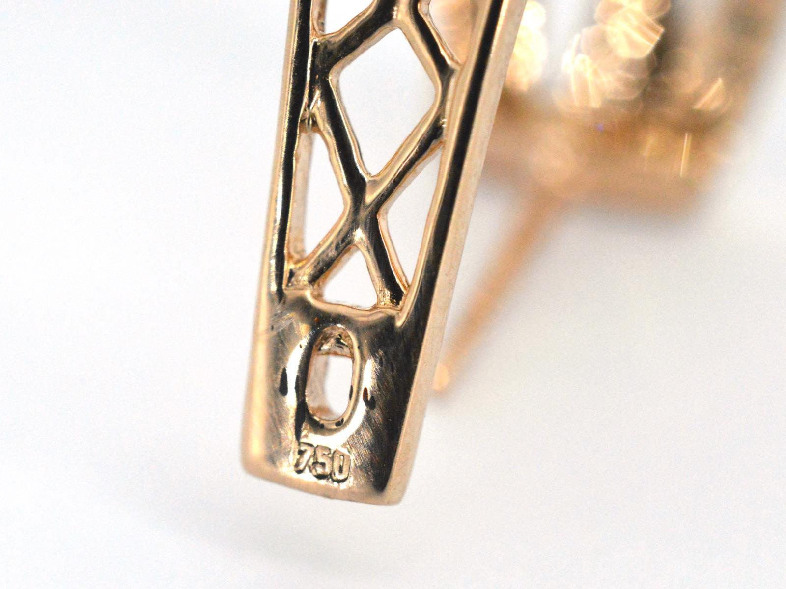 Ohrringe aus Roségold mit glänzenden Diamanten im Angebot 2