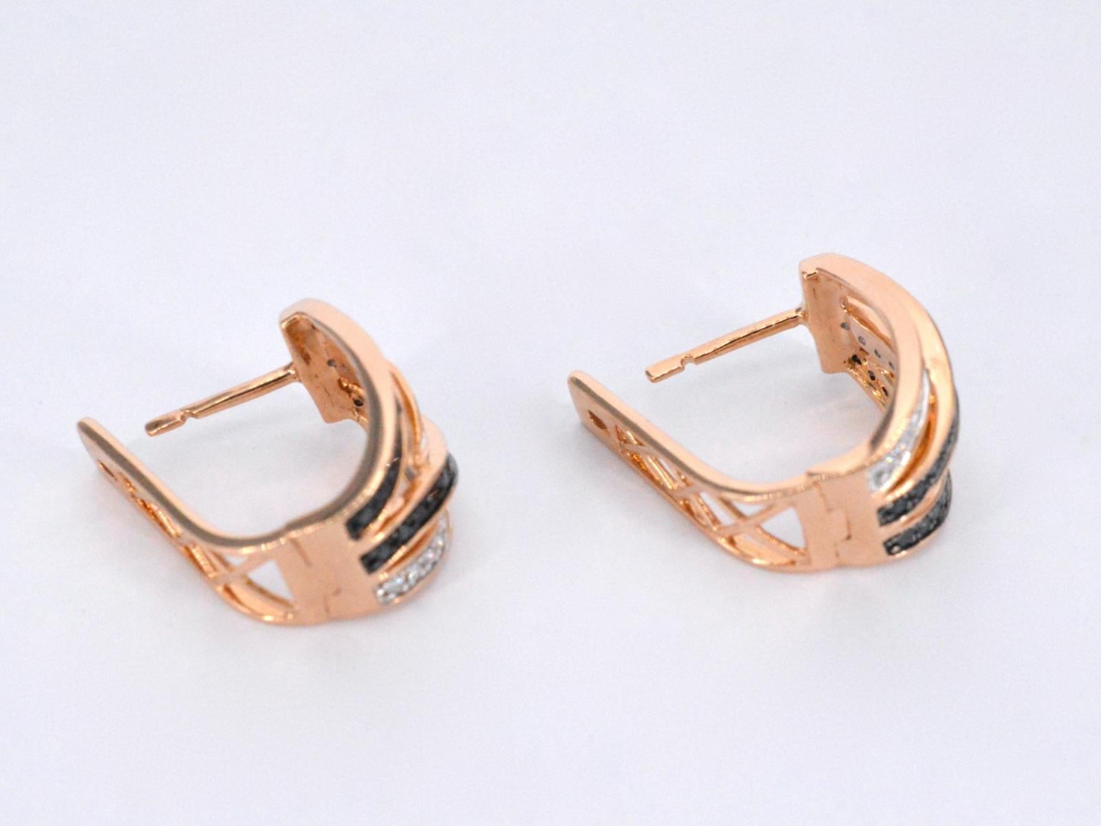 Rose Gold Design Earrings with White and Black Brilliant Diamonds For Sale 1