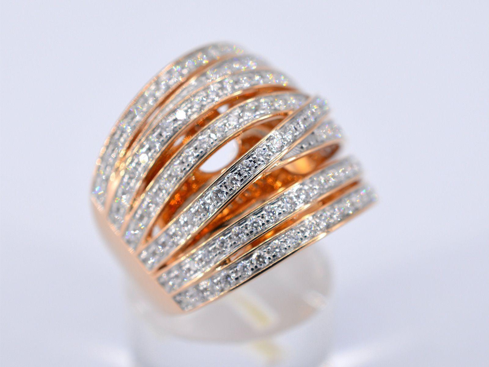 Rose Gold Design Ring with Brilliant Diamonds In New Condition For Sale In AMSTELVEEN, NH