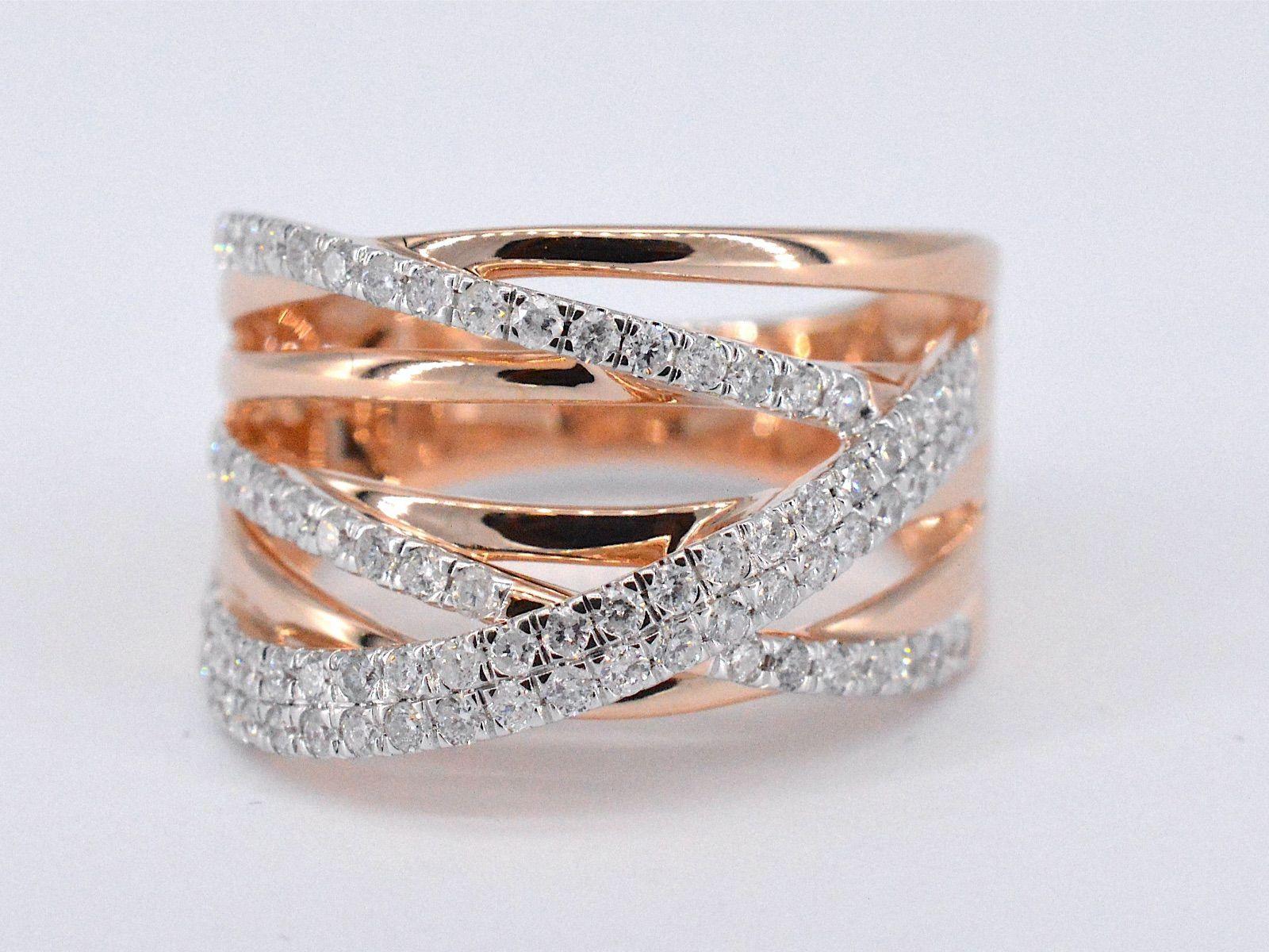 Rose Gold Design Ring with Brilliant Diamonds In New Condition For Sale In AMSTELVEEN, NH