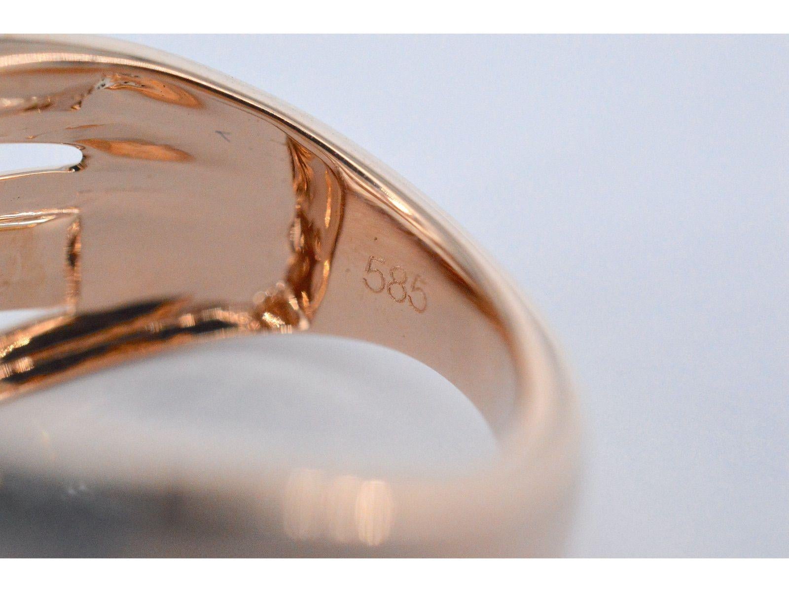 Rose Gold Design Ring with Brilliant Diamonds For Sale 1