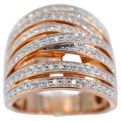 Bague design en or rose avec diamants brillants