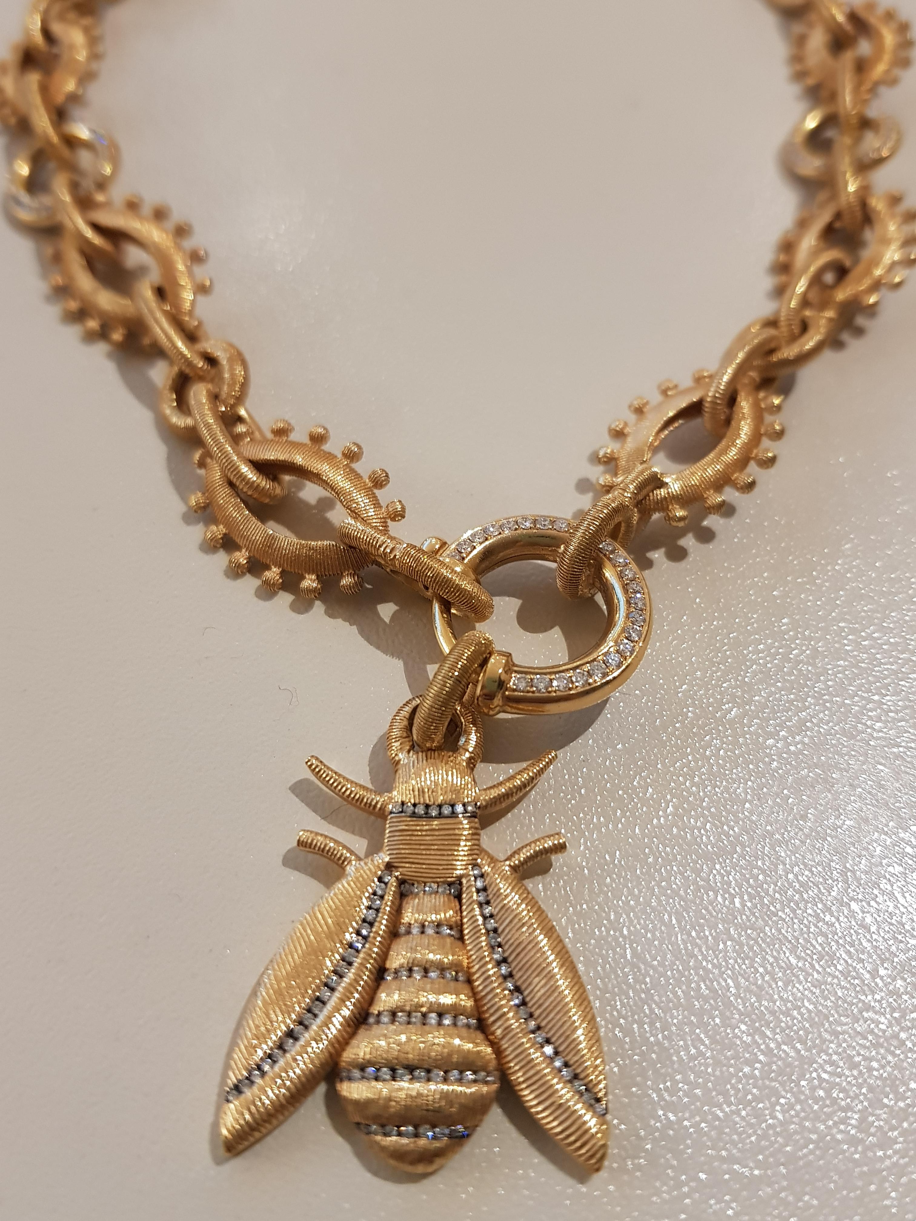 Rose Gold Diamond Bee Chain Necklaces In New Condition For Sale In Findikli, Beyoglu