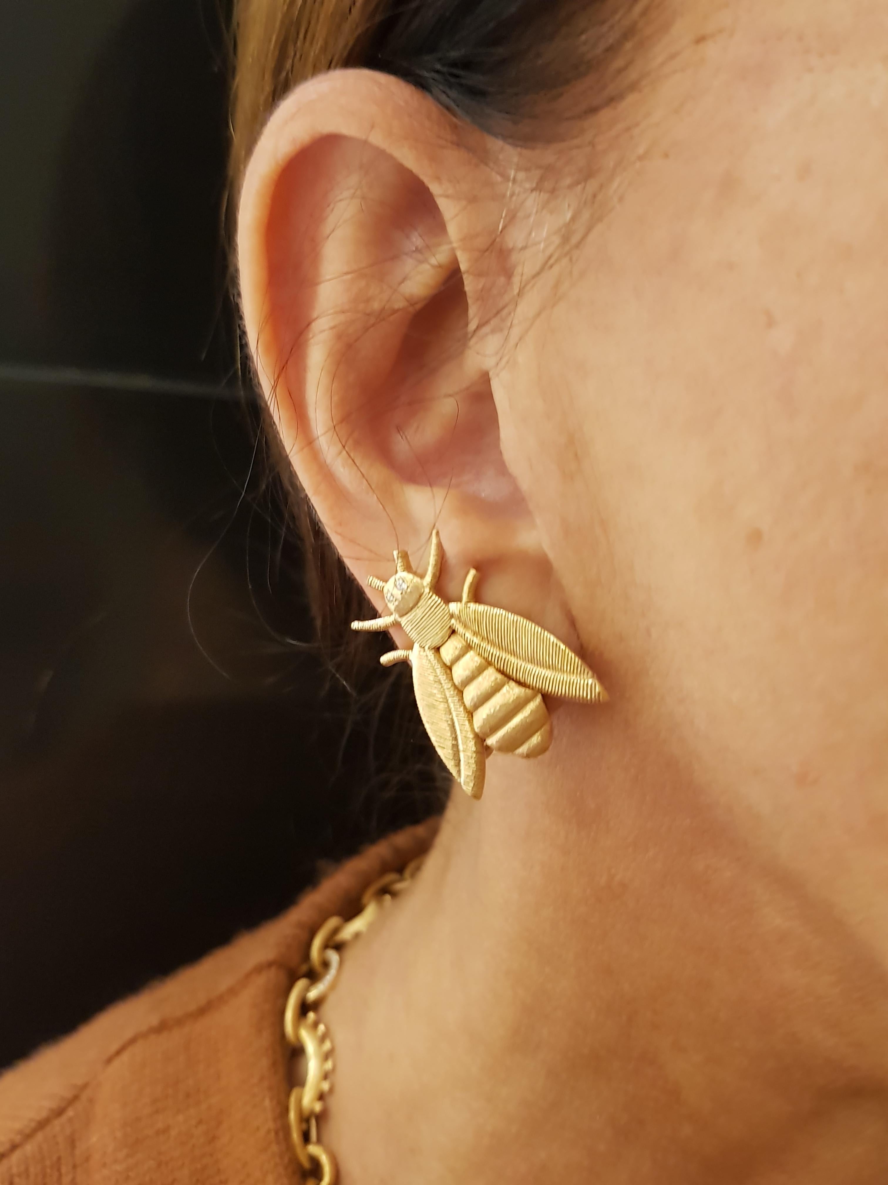 Rose Gold Diamond Bee Stud Earrings In New Condition For Sale In Findikli, Beyoglu