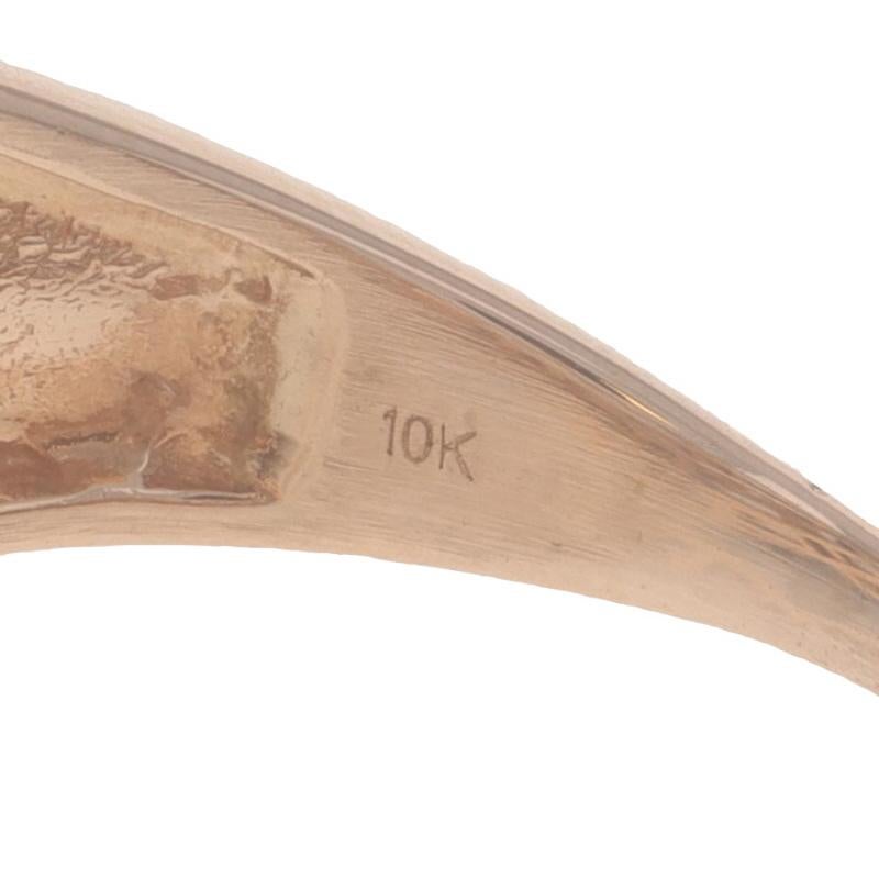 Anello da cocktail con diamanti incrociati in oro rosa 10k Rd e Baguette 1.00ctw in vendita 2