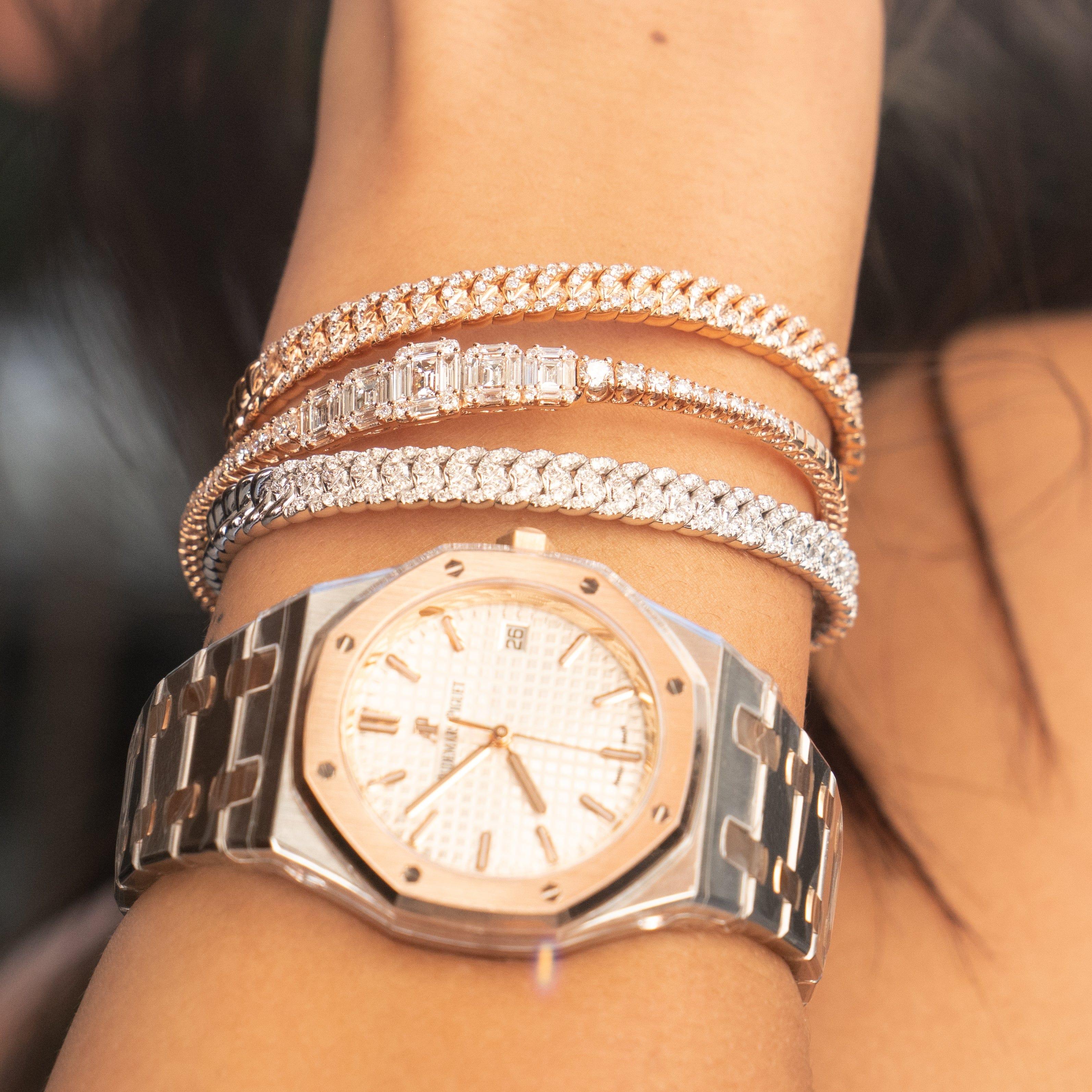 Contemporain Manchette à maillons cubains en or rose et diamants en vente
