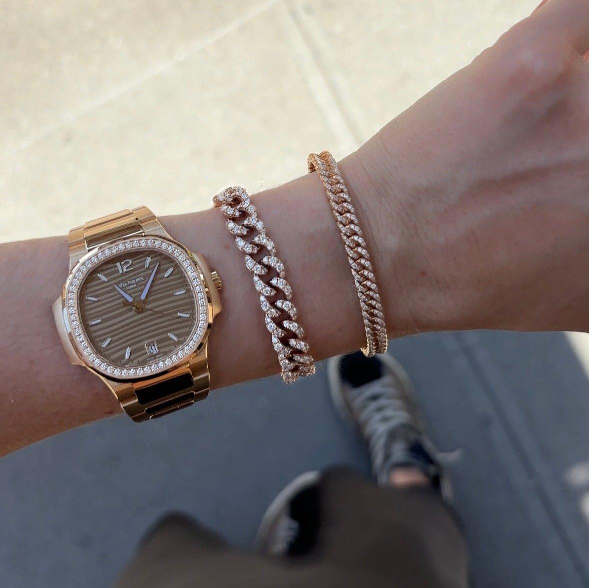 Taille brillant Manchette à maillons cubains en or rose et diamants en vente