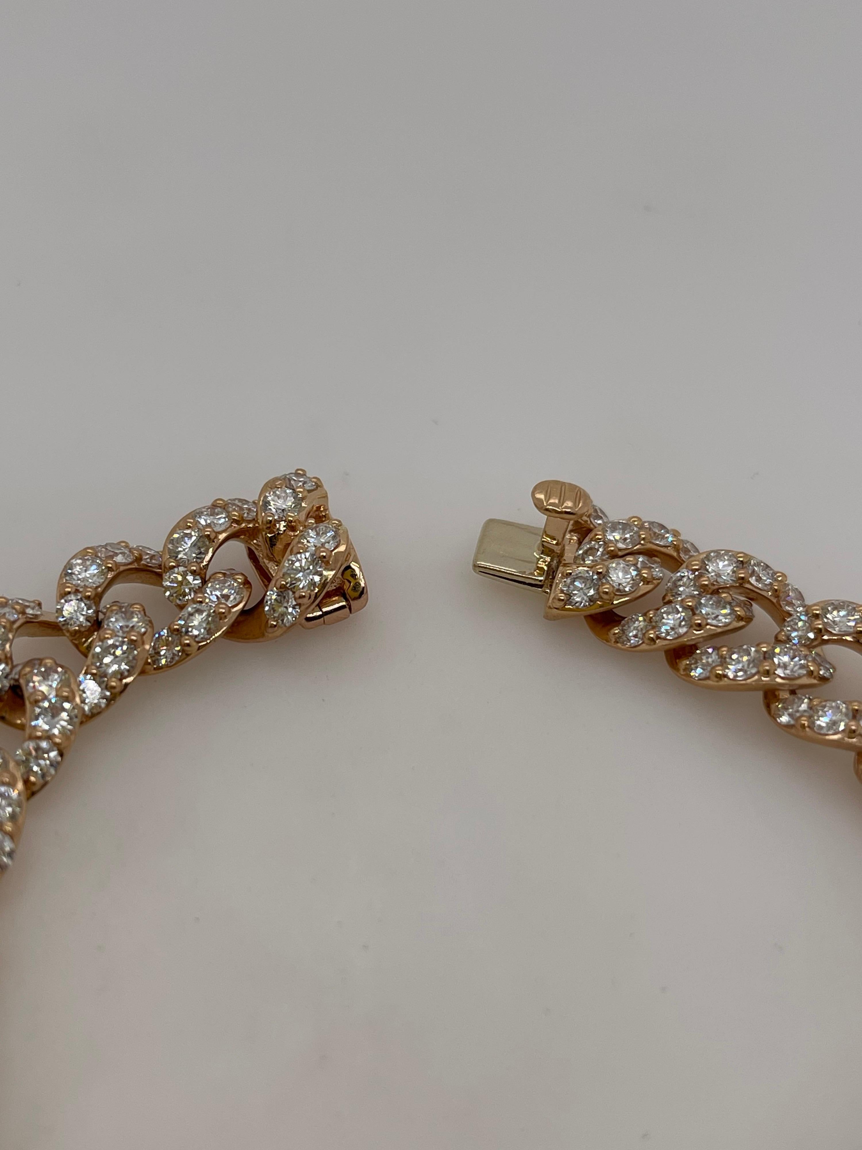 Rose Gold Diamond Curblink Bracelet In New Condition For Sale In Toronto, CA