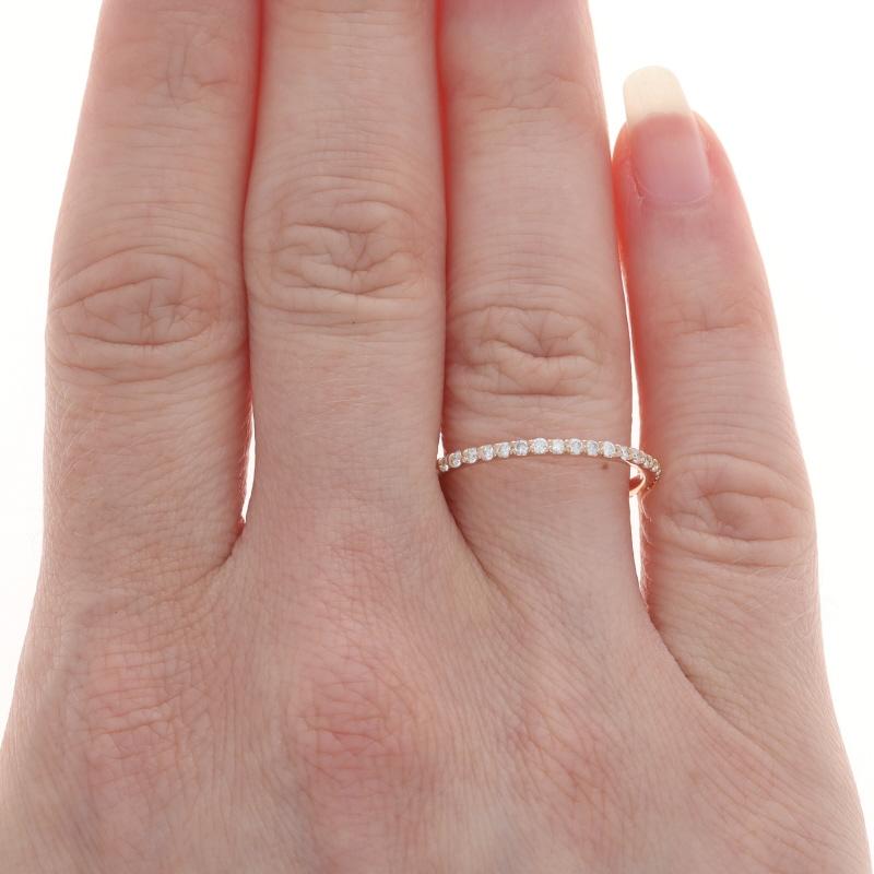 Eternity-Ehering aus Roségold mit Diamanten - 18k rund .50ctw Stapelbarer Ring Größe 8 (Rundschliff) im Angebot
