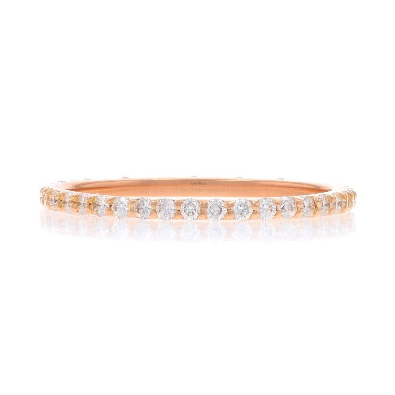 Eternity-Ehering aus Roségold mit Diamanten - 18k rund .50ctw Stapelbarer Ring Größe 8 im Zustand „Hervorragend“ im Angebot in Greensboro, NC