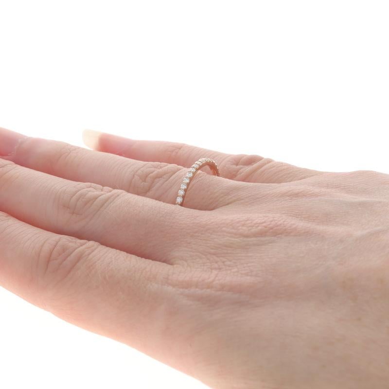 Eternity-Ehering aus Roségold mit Diamanten - 18k rund .50ctw Stapelbarer Ring Größe 8 Damen im Angebot