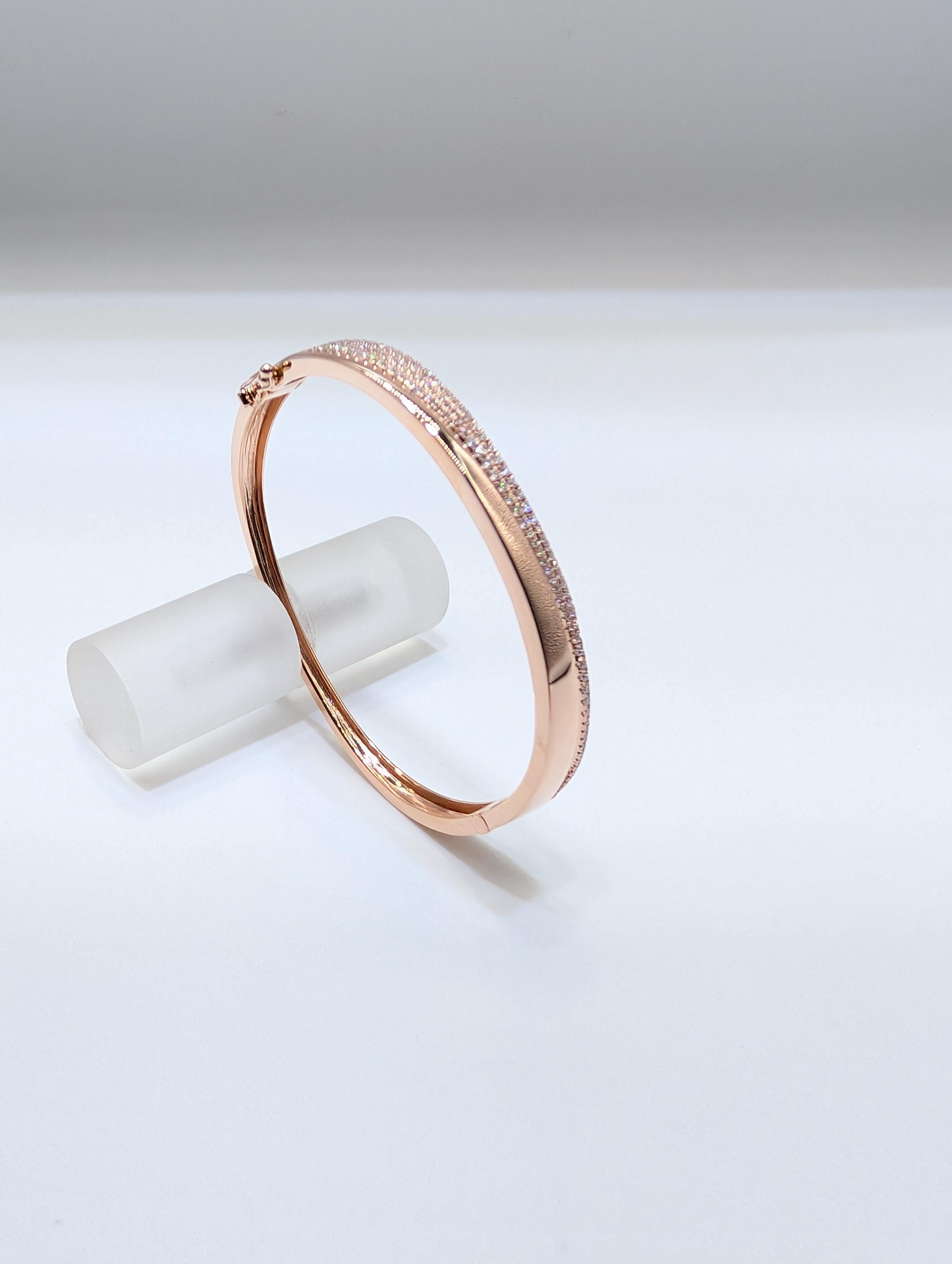 Round Cut Rose Gold Diamond Fancy Stacking Bangle For Sale