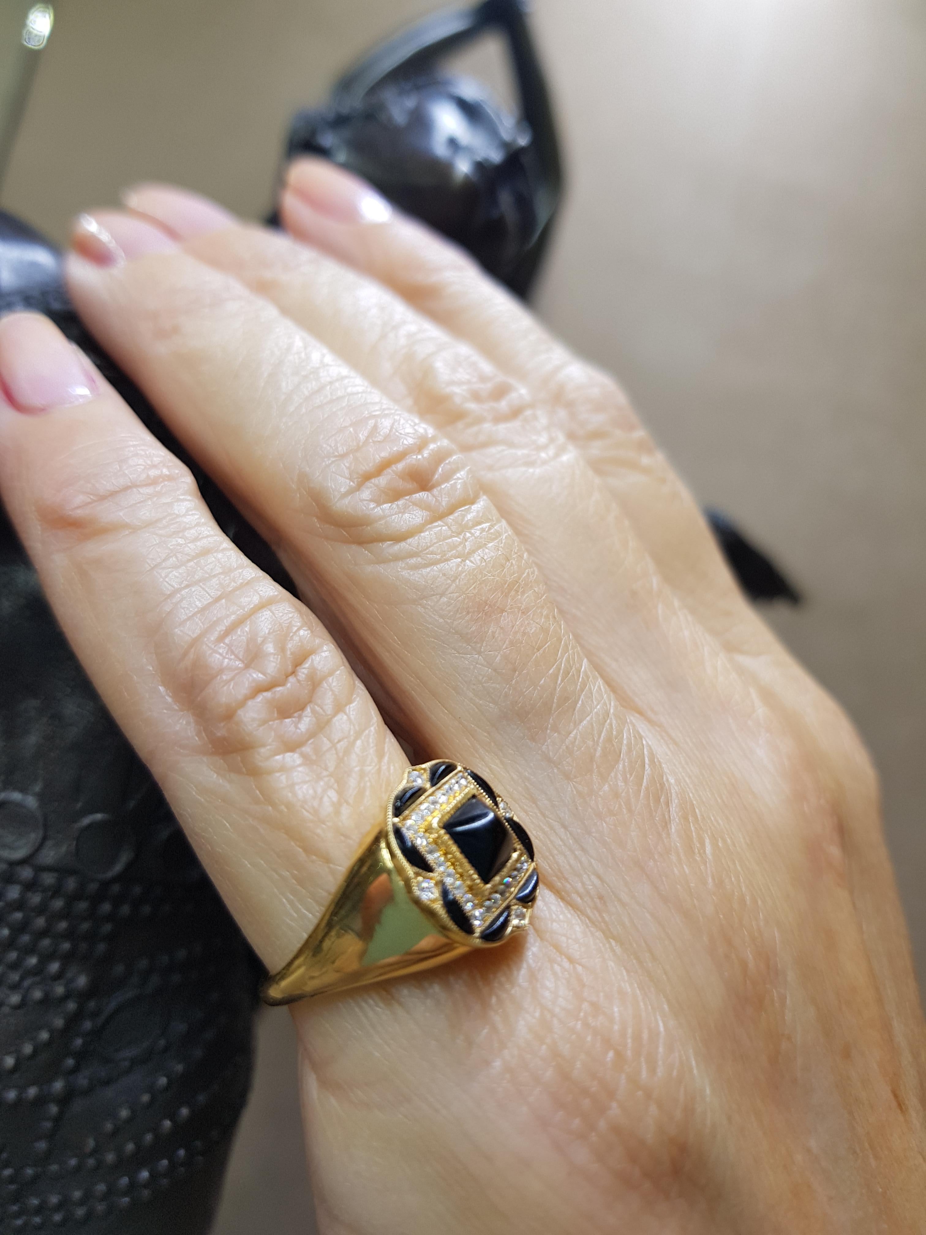 Round Cut Rose Gold Diamond Onyx Art Deco Style Ring