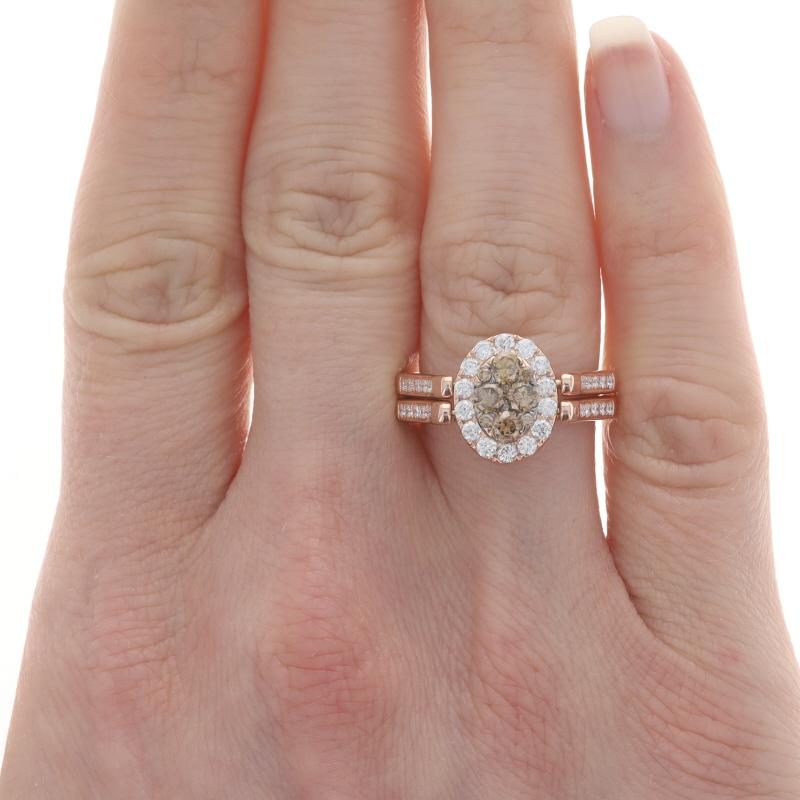 Rose Gold Diamond Reversible Cluster Halo Ring - 14k Round 2.20ctw Brown Sz7 1/2 In Excellent Condition For Sale In Greensboro, NC
