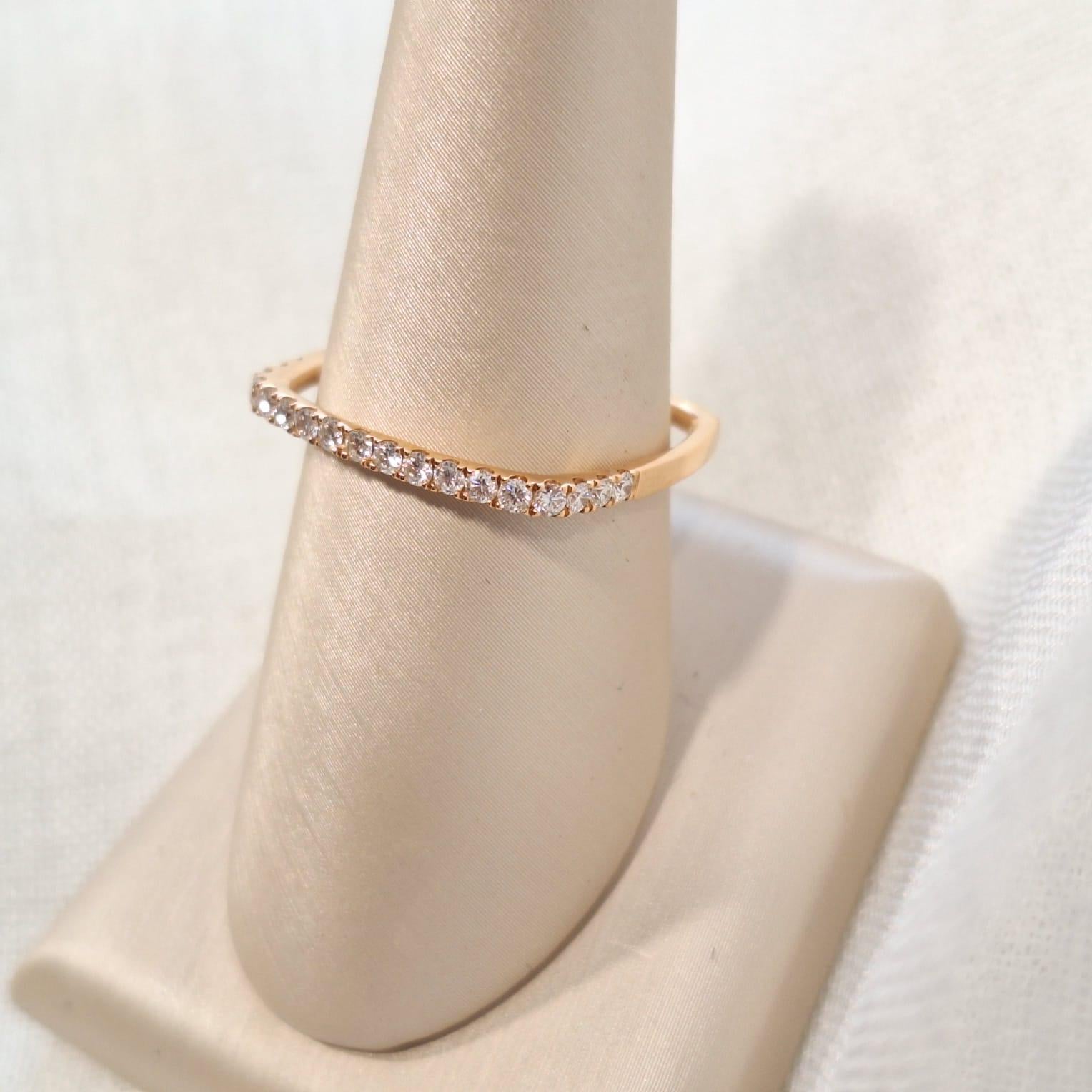 Modern Rose Gold Diamond Square Wedding Ring Band For Sale