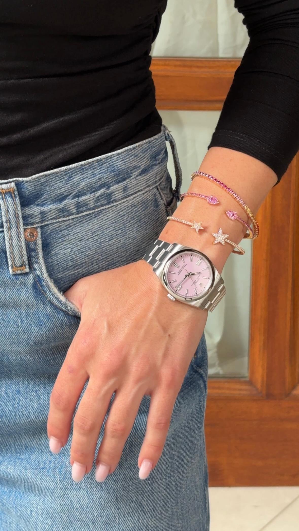 Round Cut Rose Gold Diamond Star Bracelet For Sale