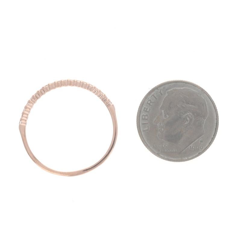 Fede nuziale in oro rosa con diamanti - Anello tondo Brilliante .16 da 10k in vendita 1