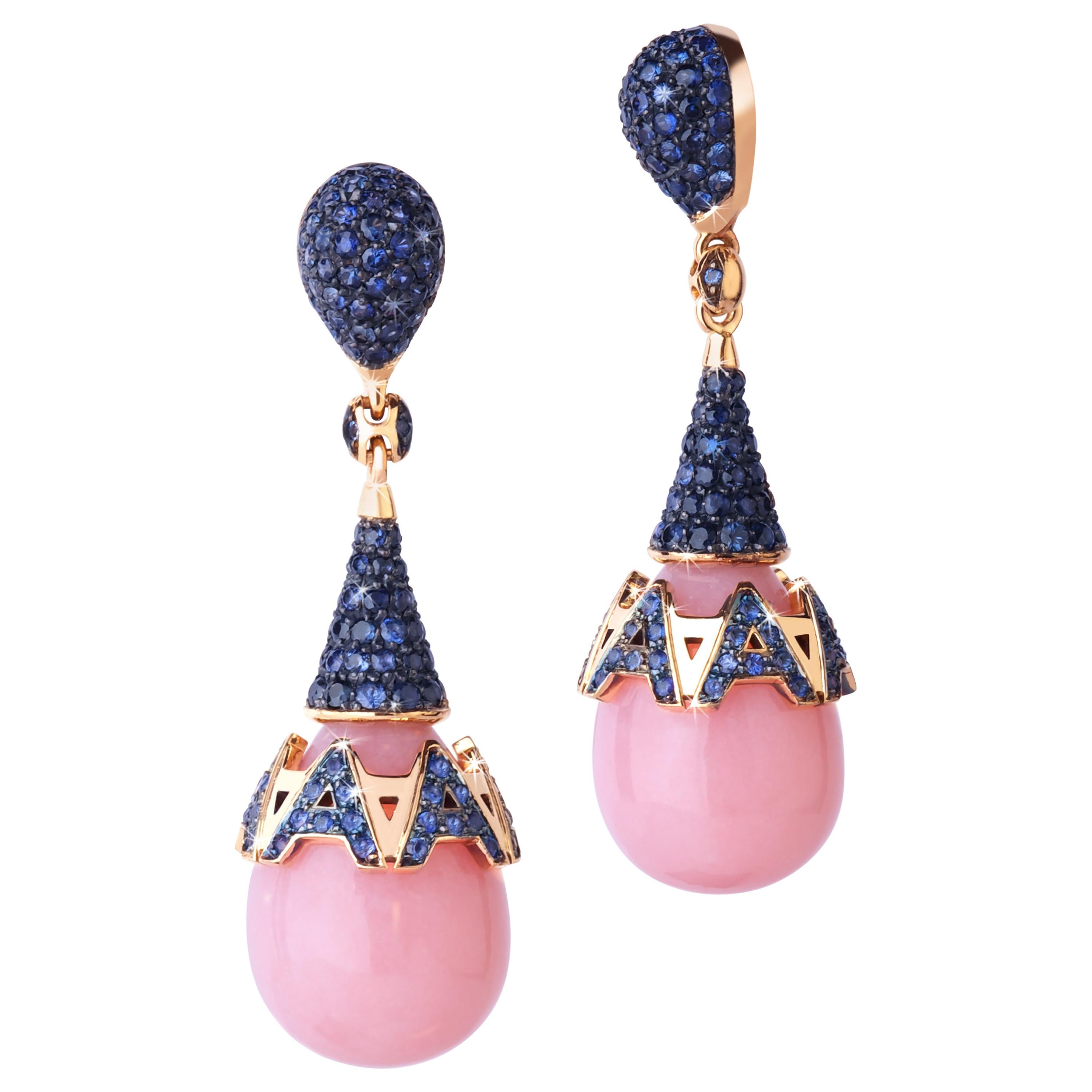 Boucles d'oreilles en or rose avec goutte tournante « A » en saphir bleu Pavè et opale rose