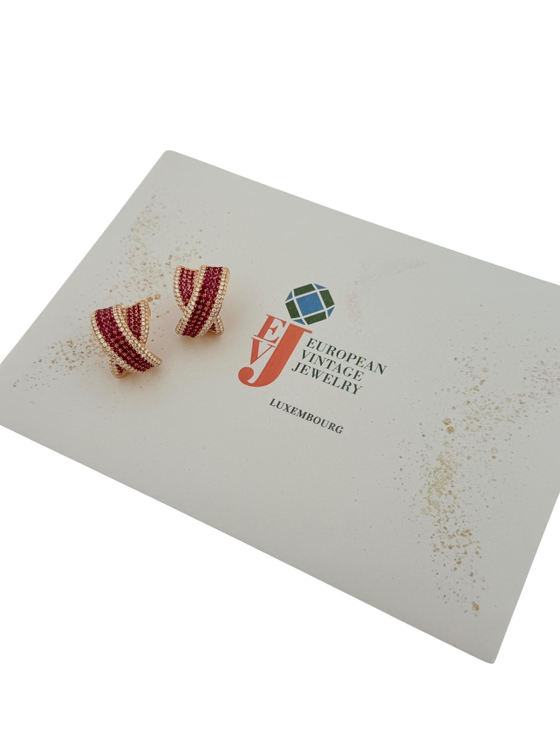 Orecchini in oro rosa con diamanti naturali e rubini In condizioni ottime in vendita a Esch sur Alzette, Esch-sur-Alzette