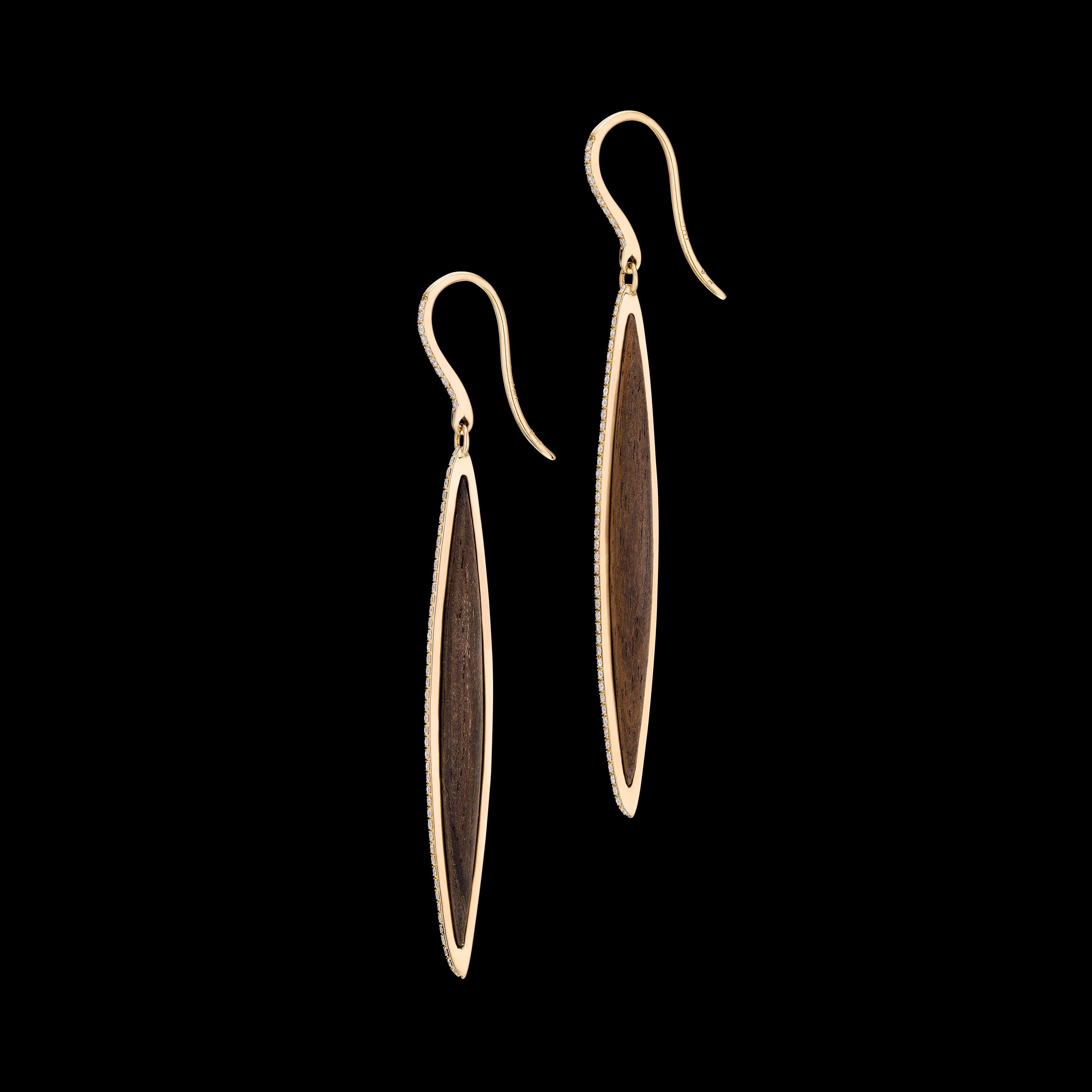 Rose Gold Ebony Wood Earrings 18 Karat In New Condition For Sale In Ramat Gan, IL
