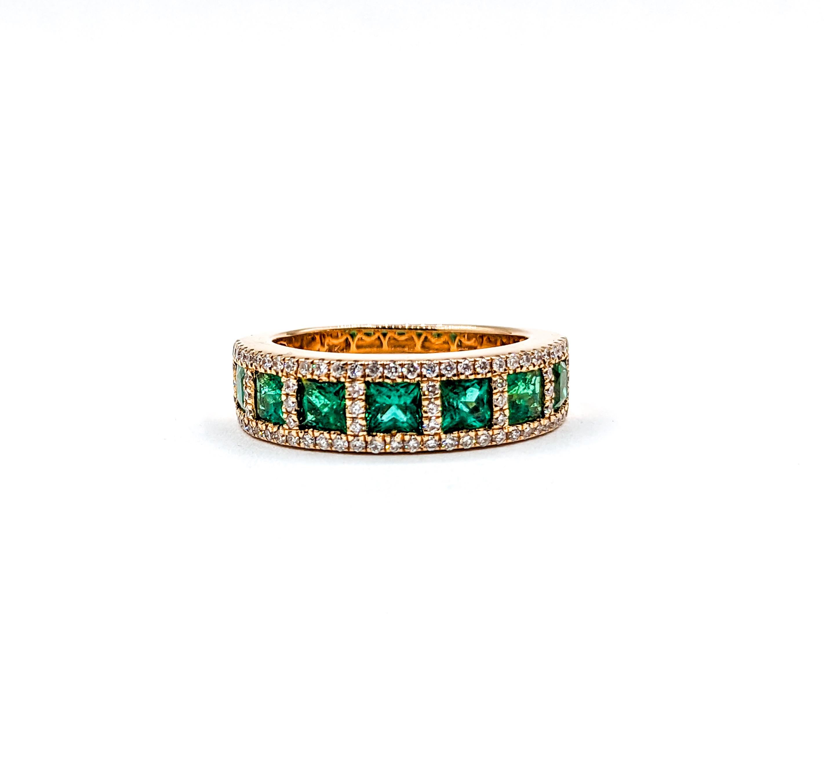 Rose Gold Emerald & Diamond Band Ring For Sale 4