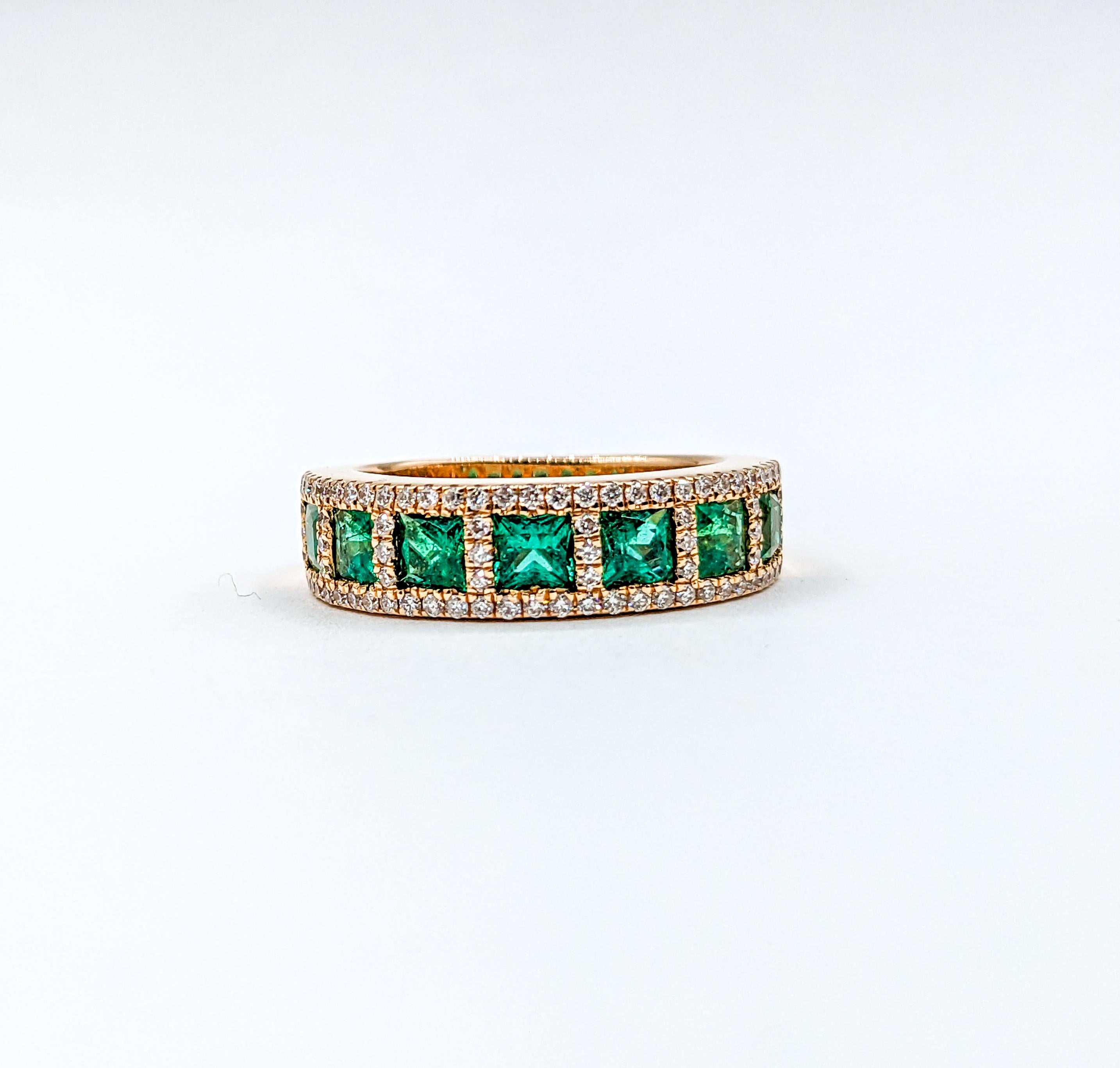 Rose Gold Emerald & Diamond Band Ring For Sale 3