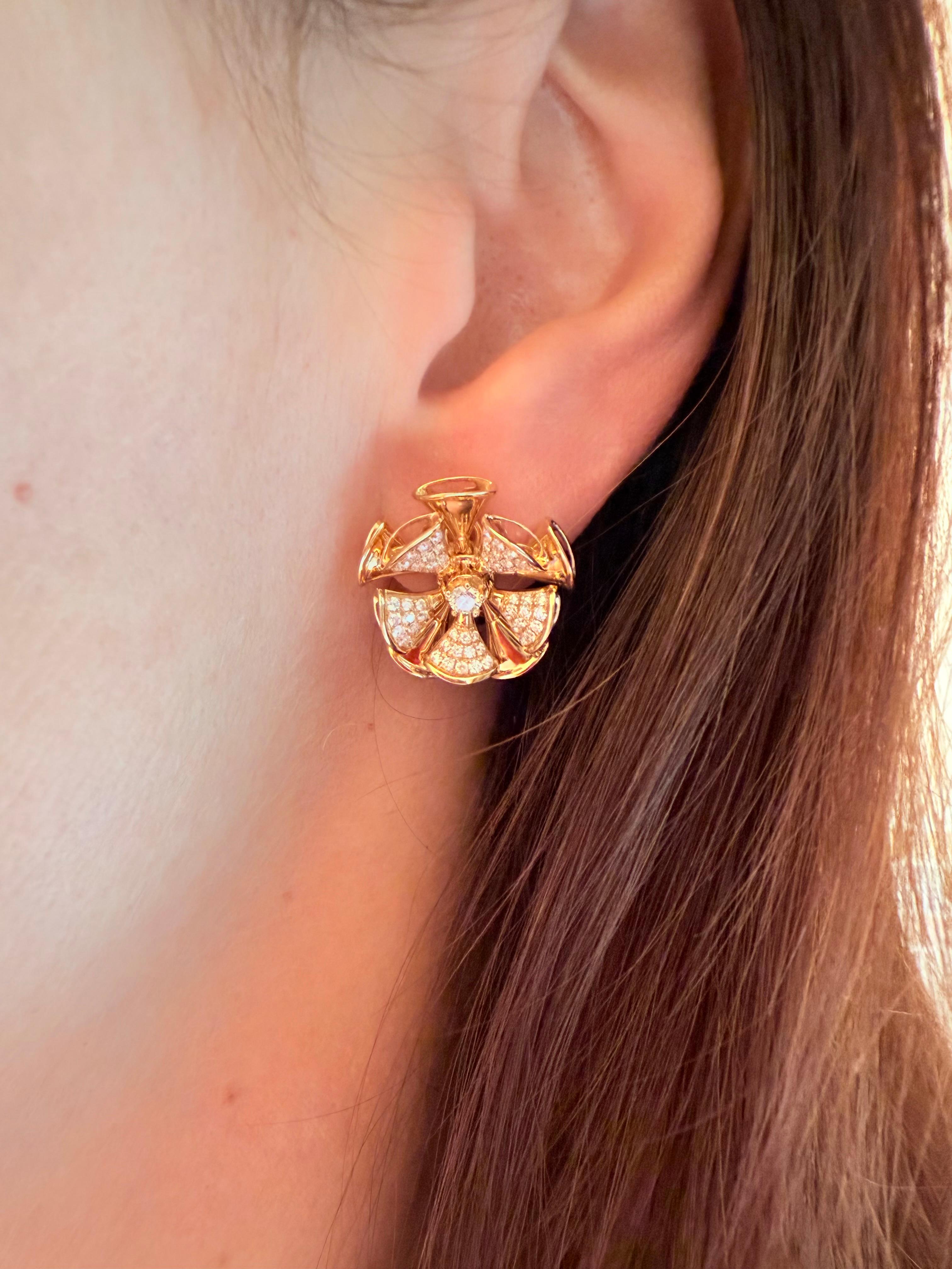 Moderno Set di gioielli con fiori in oro rosa e diamanti Nature in vendita
