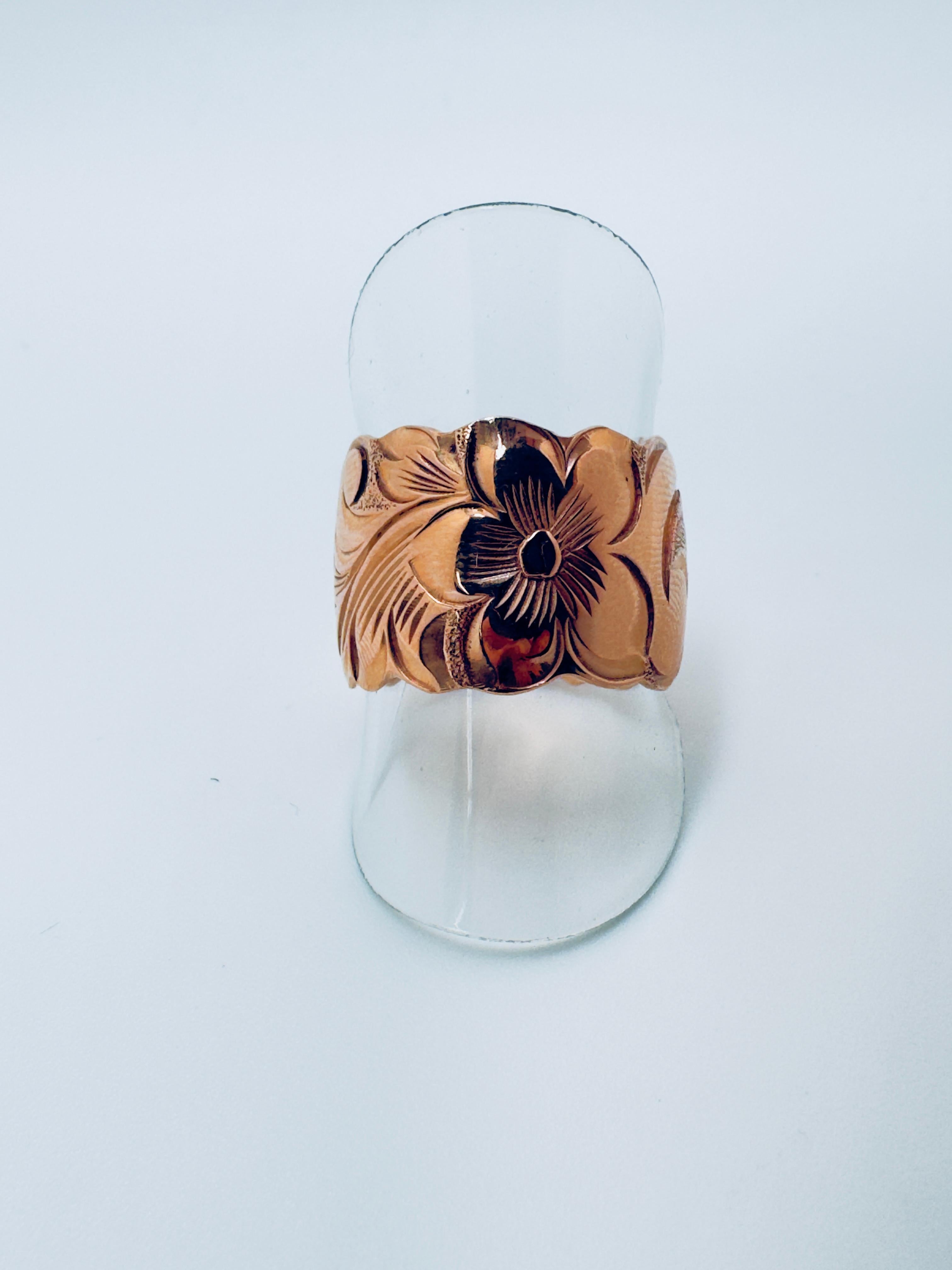Bague hawaïenne à fleurs en or rose en vente 4